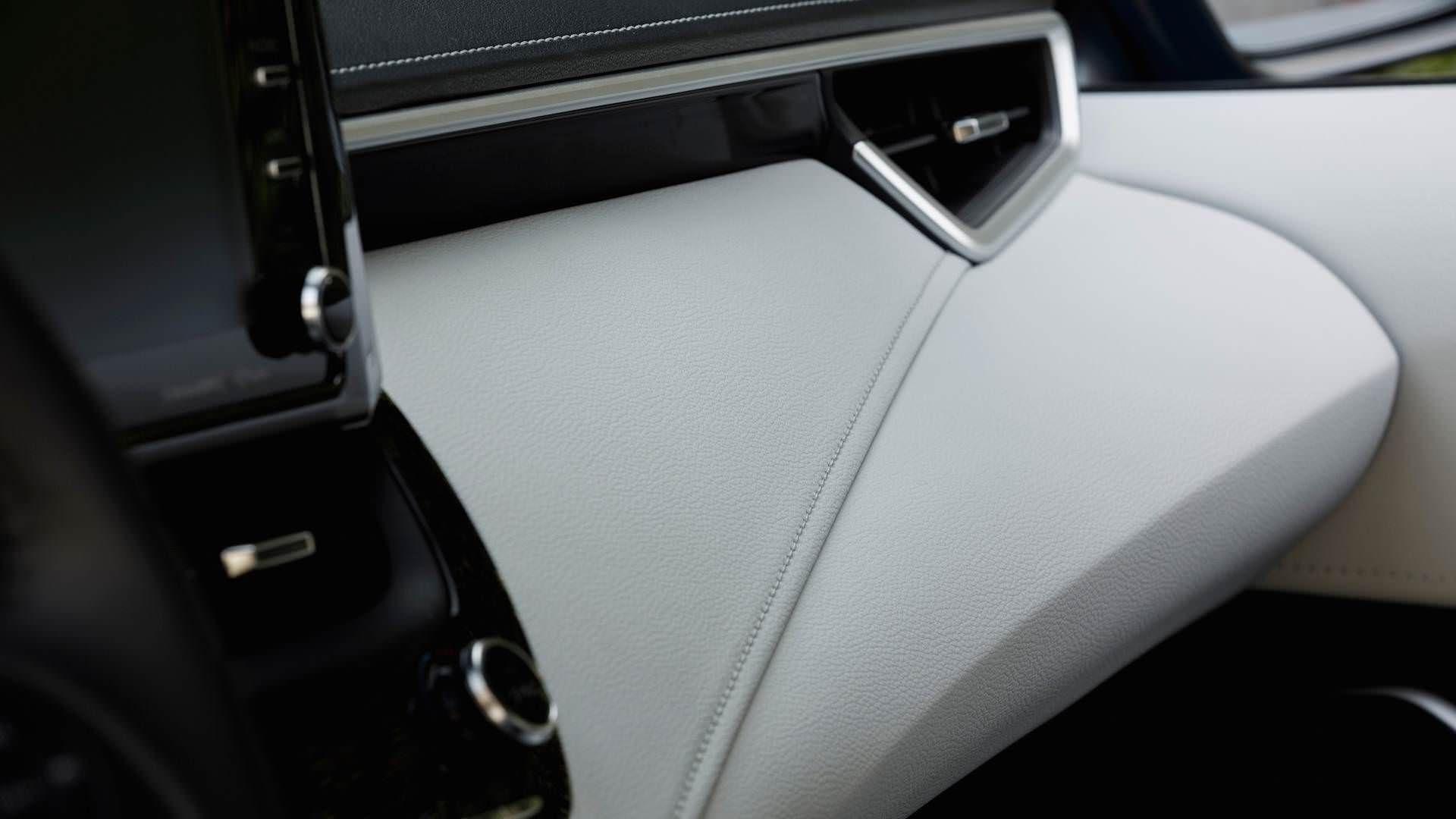 Toyota Corolla Hatchback / تویوتا کورولا هاچبک