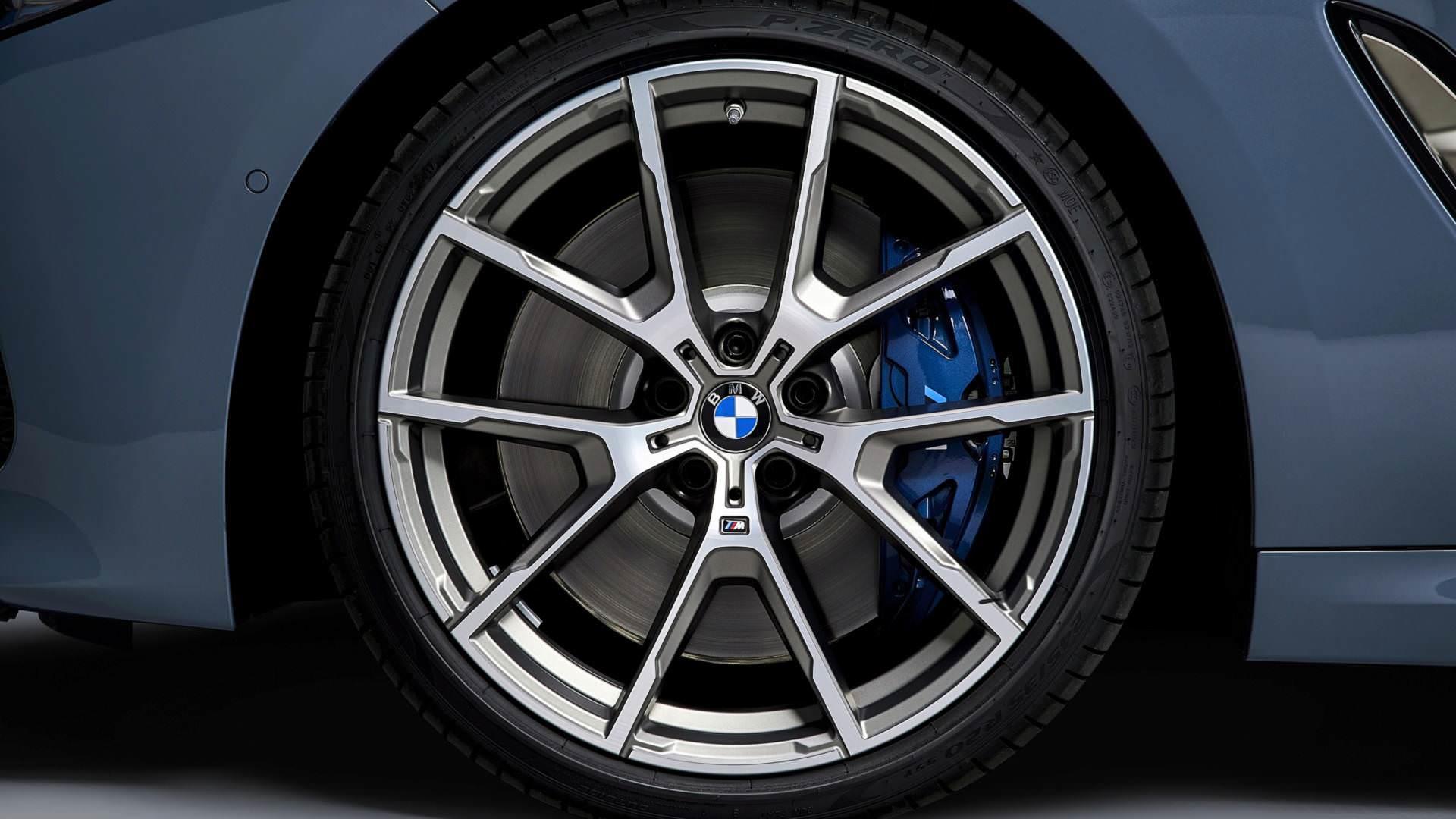 2019 BMW 8 Series coupe / بی‌ام‌و سری 8 مدل 2019