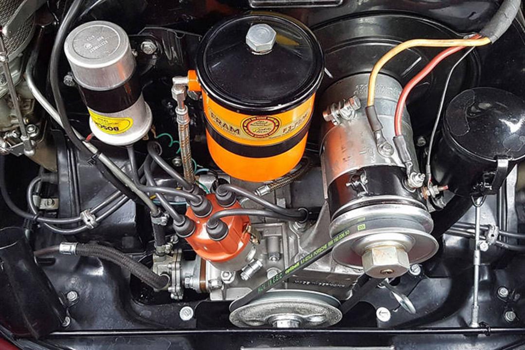 1956 Porsche 356 Speedster / خودروی کلاسیک پورشه 356 اسپیداستر