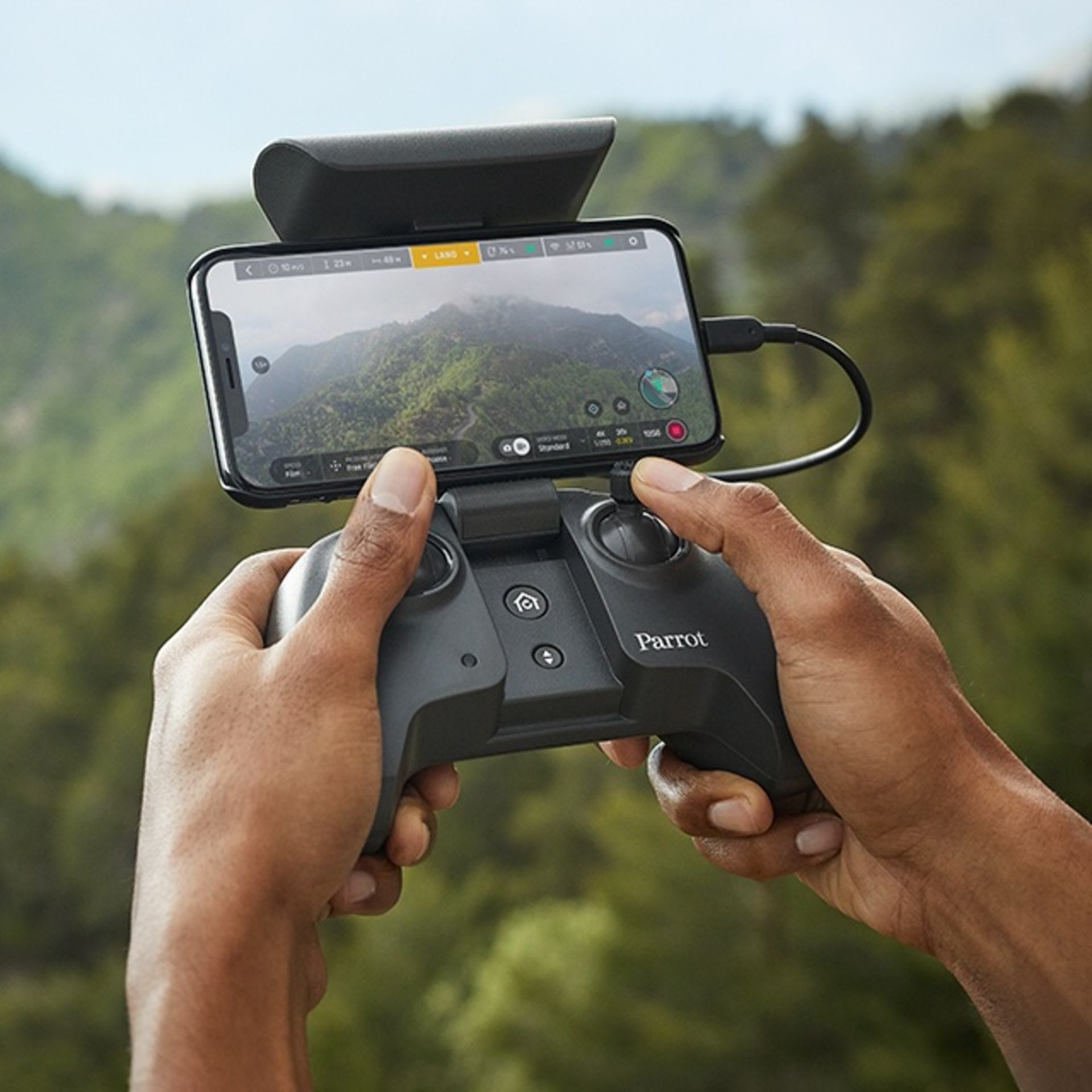 Parrot Anafi / پروت عنافی