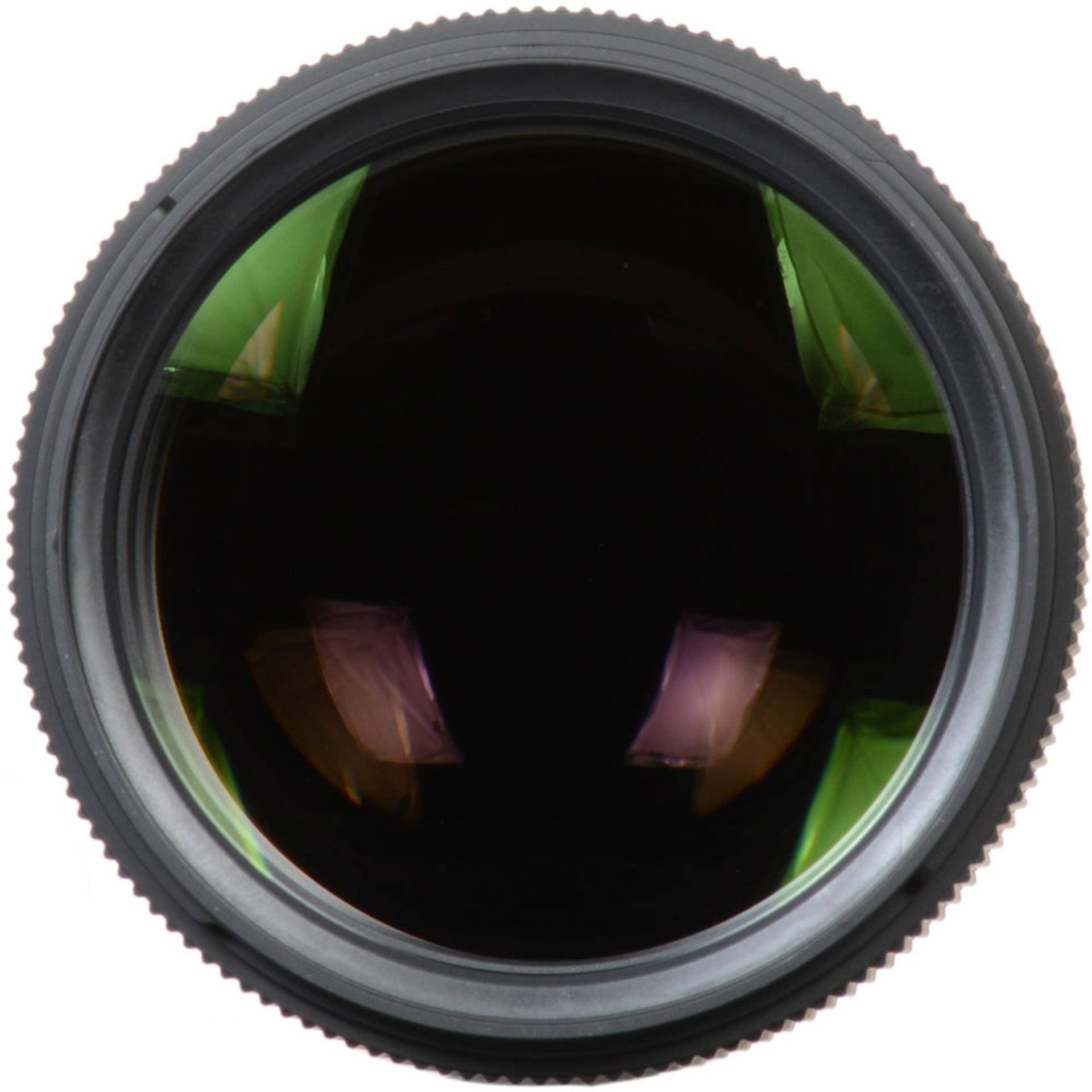 Sigma 135mm F1.8 DG HSM Art	