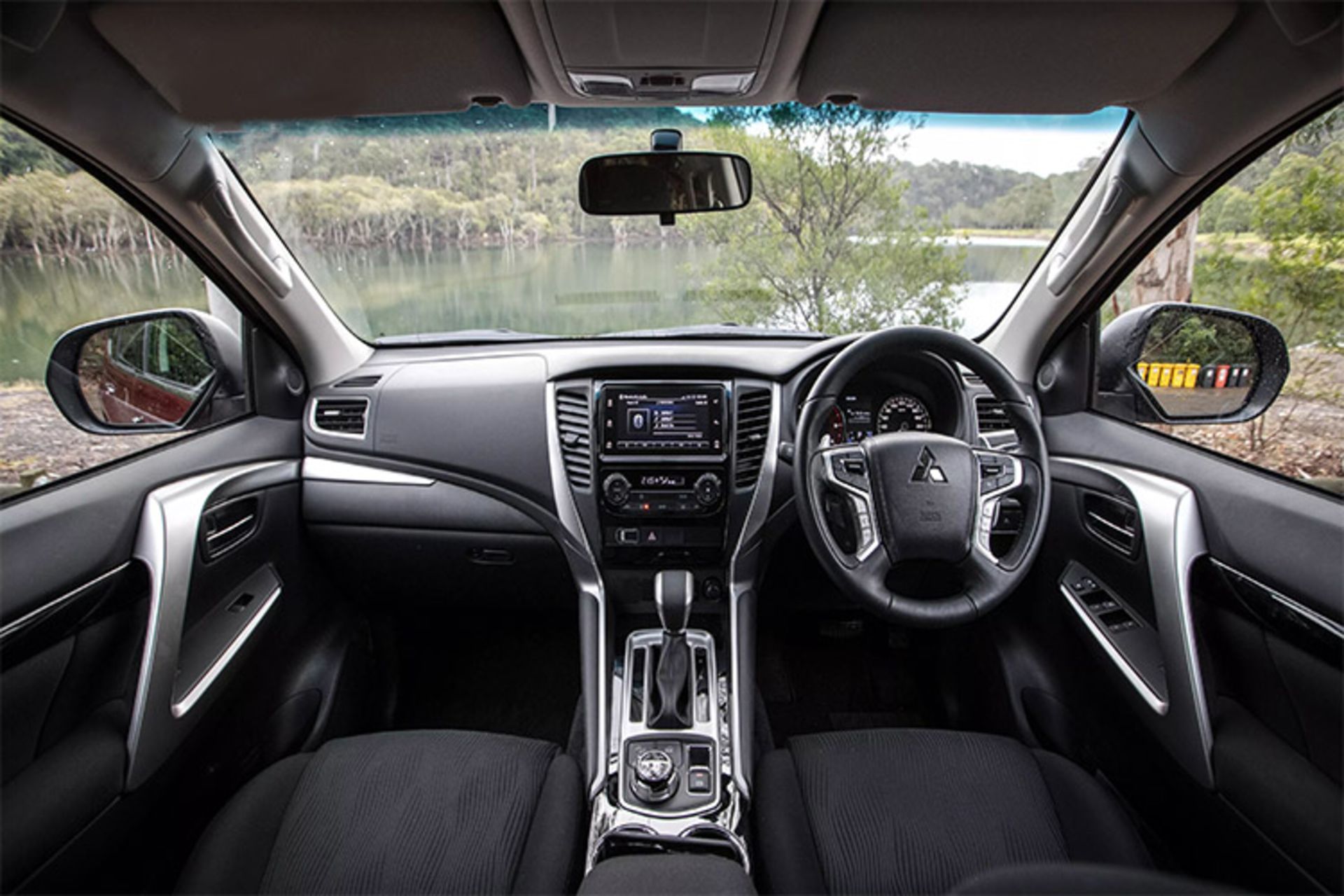 میتسوبیشی پاجیرو اسپرت GLX مدل ۲۰۱۸