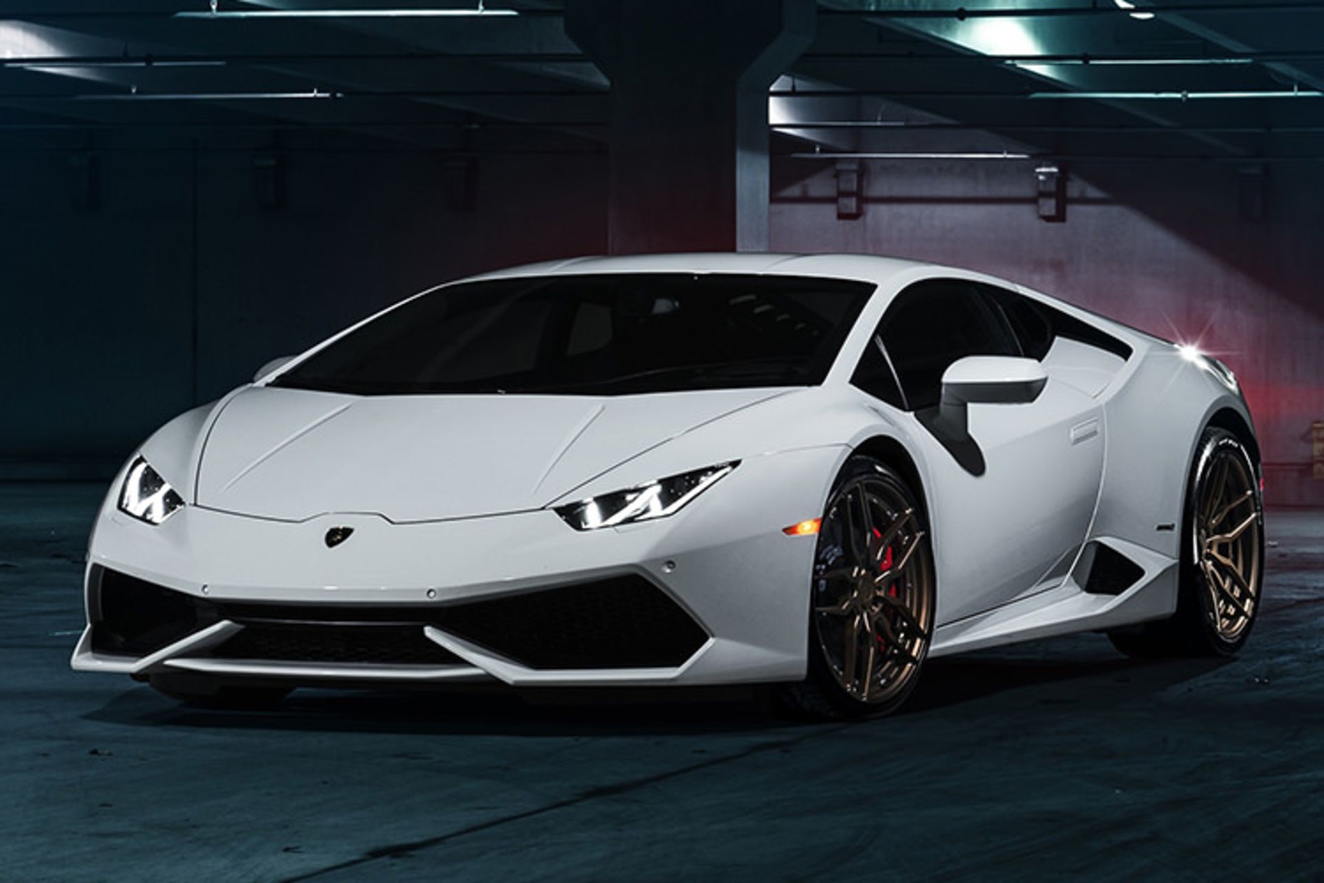 Lamborghini Huracan / لامبورگینی هوراکان