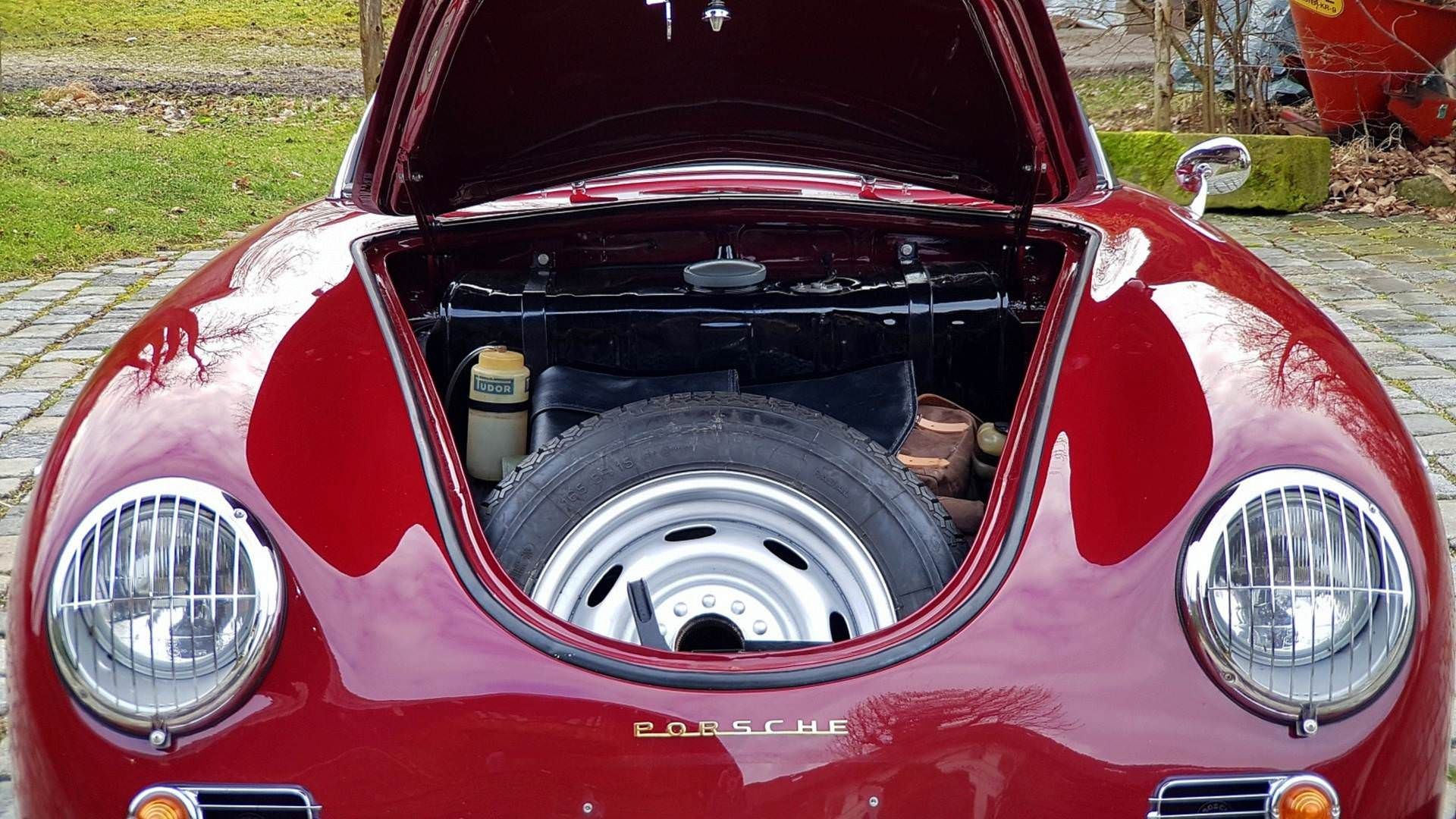 1956 Porsche 356 Speedster / خودروی کلاسیک پورشه 356 اسپیداستر