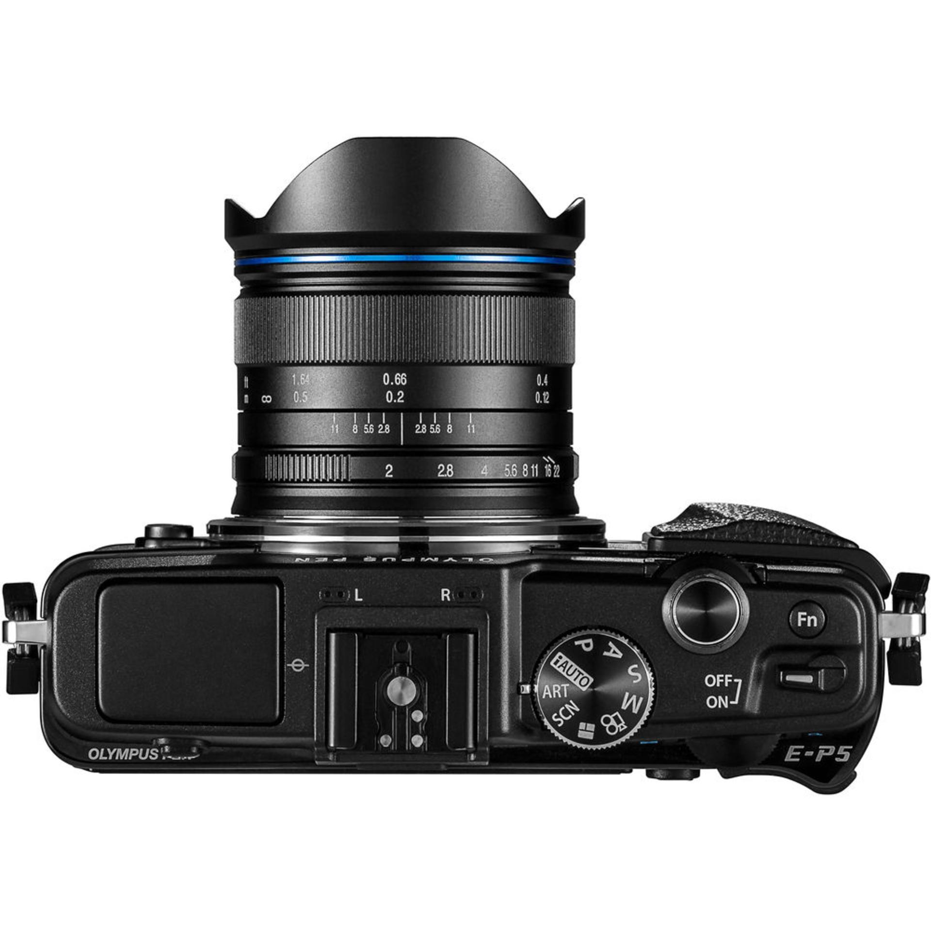 Venus Laowa 7.5mm F2 MFT	