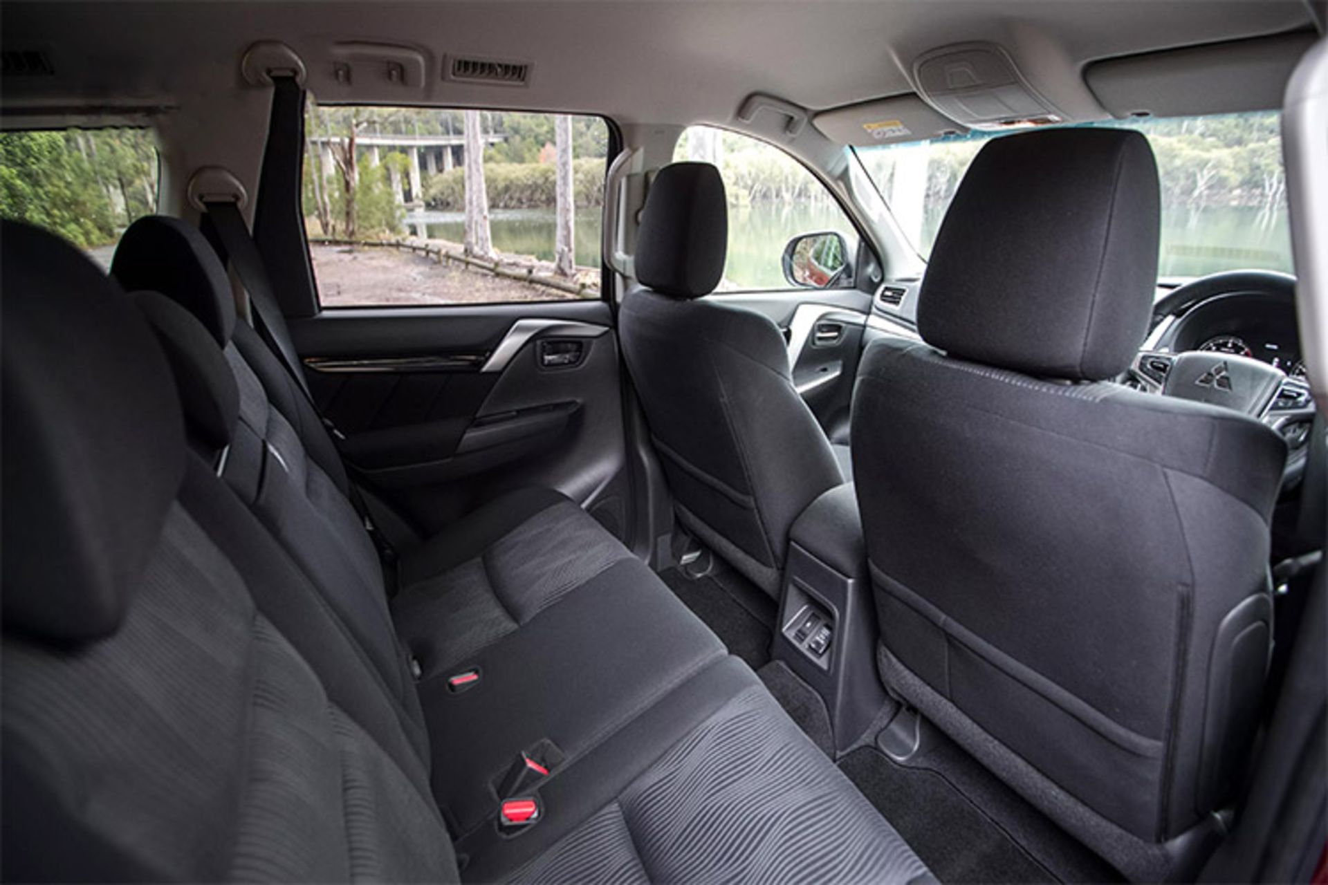 میتسوبیشی پاجیرو اسپرت GLX مدل ۲۰۱۸