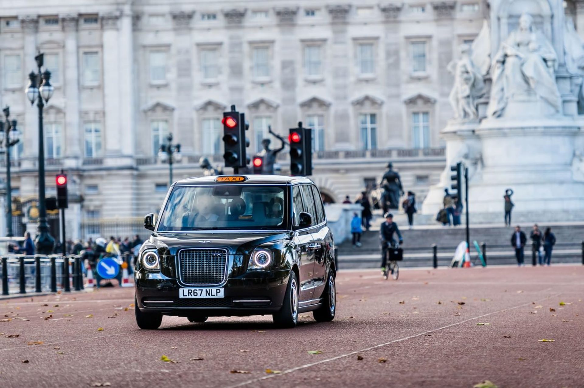 LEVC TX / تاکسی برقی لندن