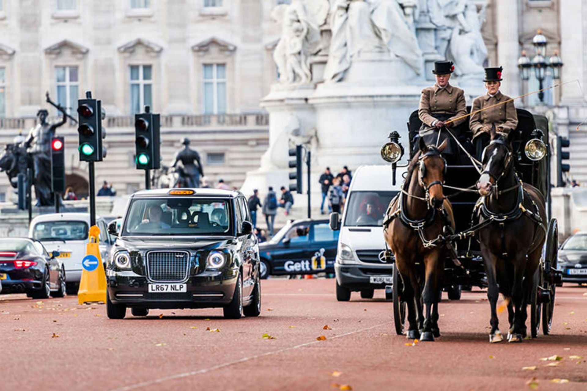 LEVC TX / تاکسی برقی لندن