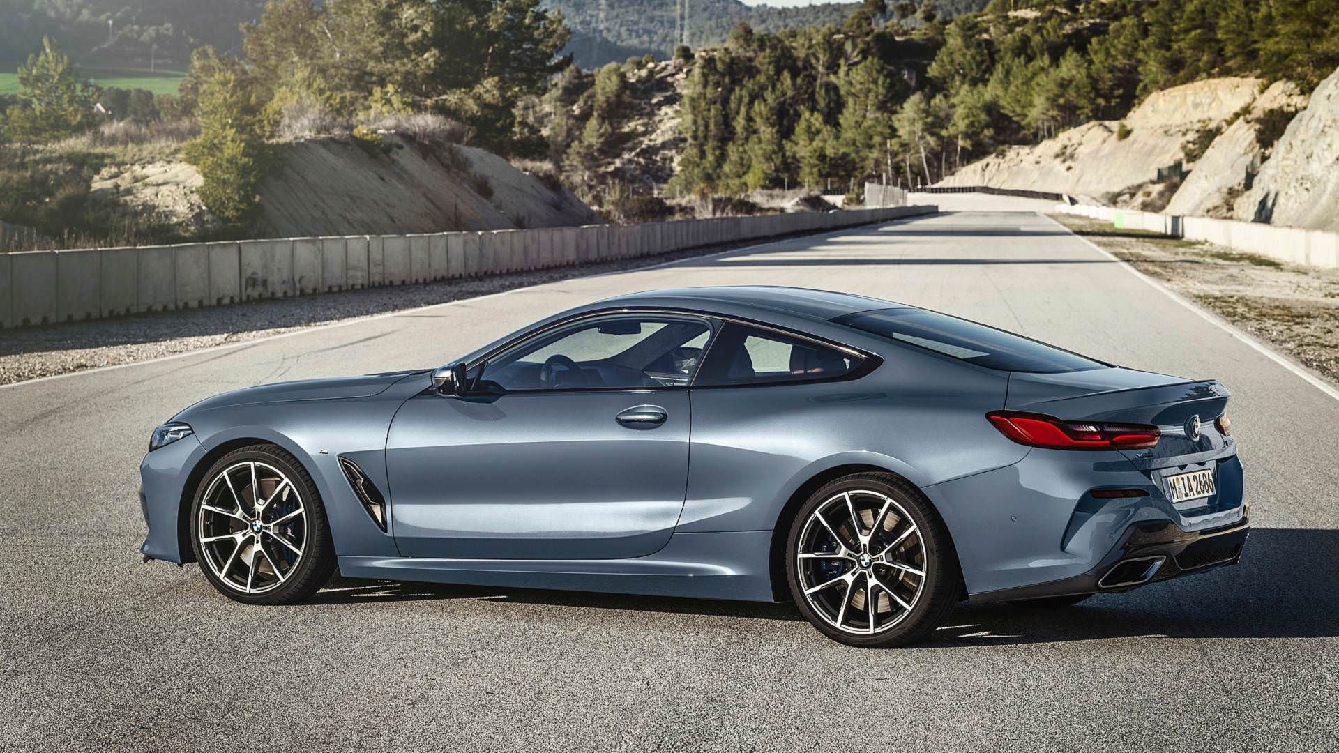 2019 BMW 8 Series coupe / بی‌ام‌و سری 8 مدل 2019