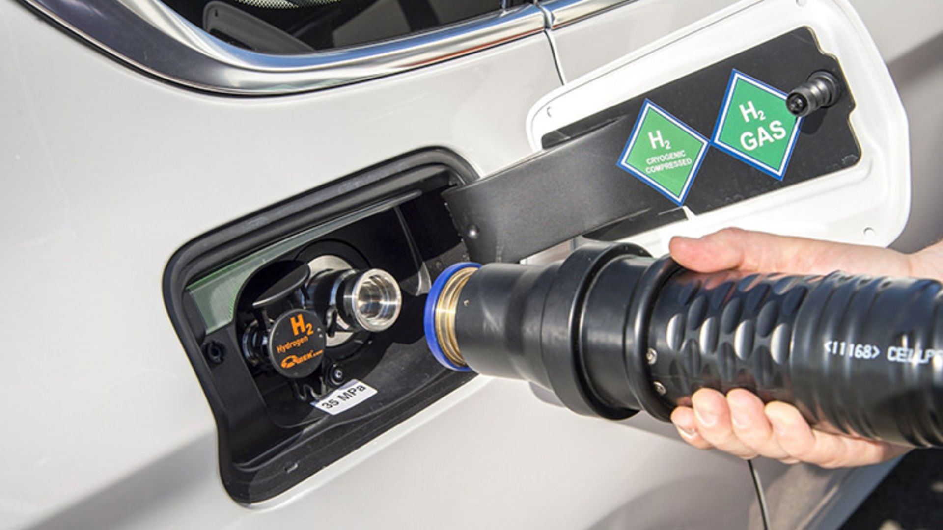 BMW FCEV Hydrogen Car / خودروی الکتریکی پیل سوختی هیدروژنی بی‌ام‌و