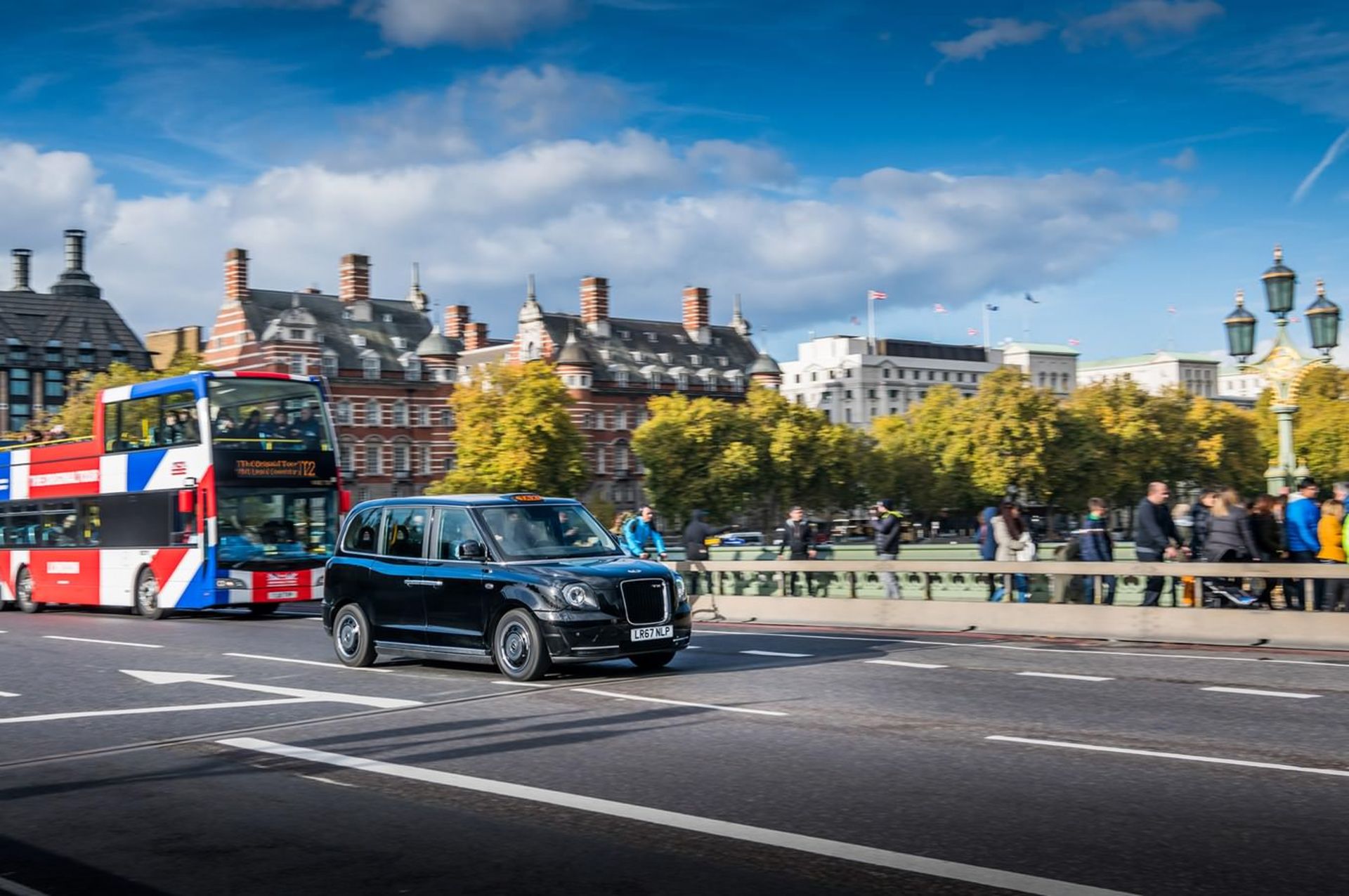 LEVC TX / تاکسی برقی لندن