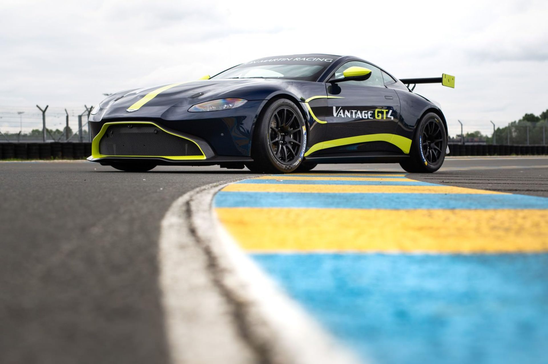 Aston Martin Vantage GT3 / استون مارتین ونتیج