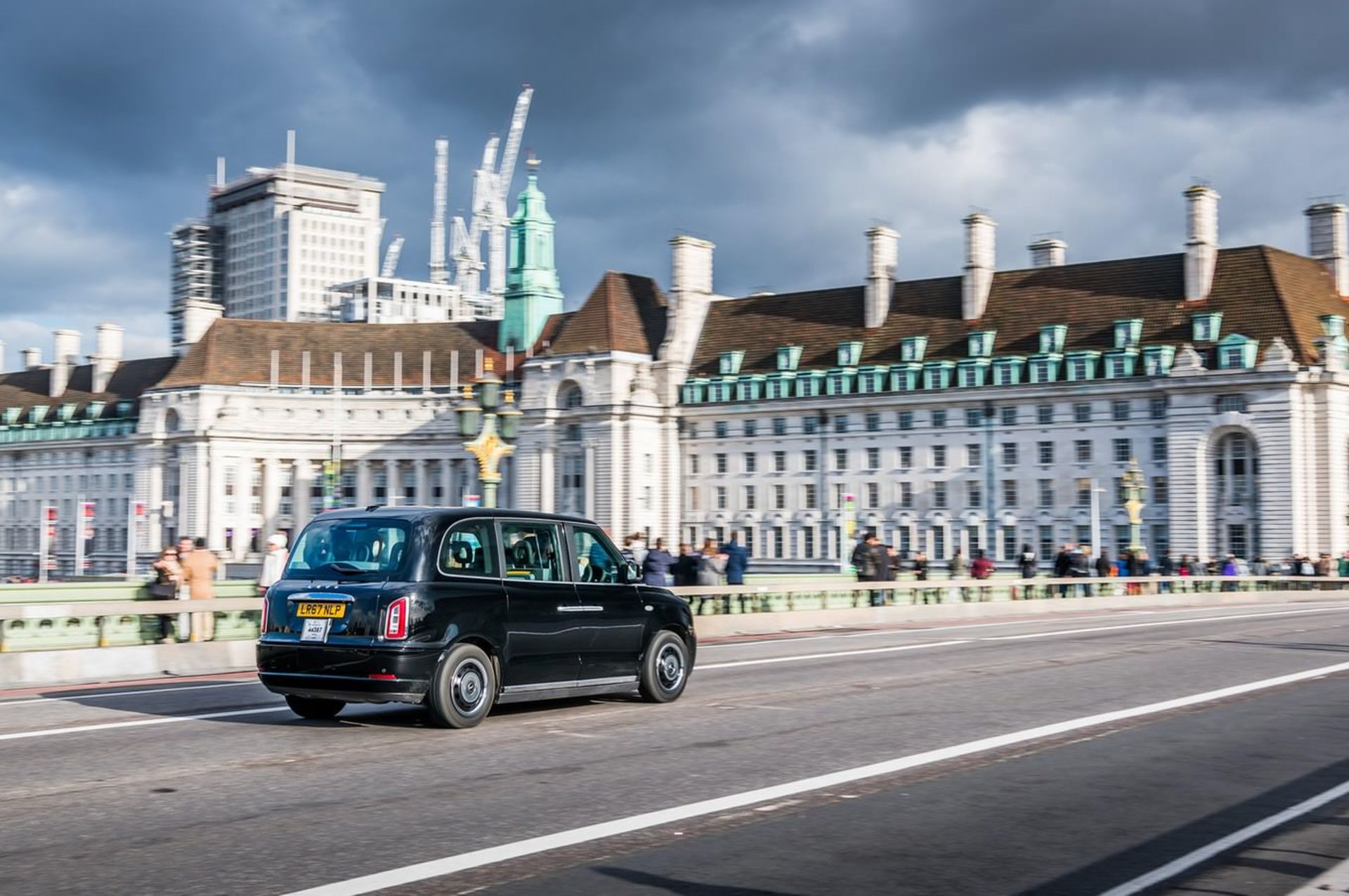 LEVC TX / تاکسی برقی لندن