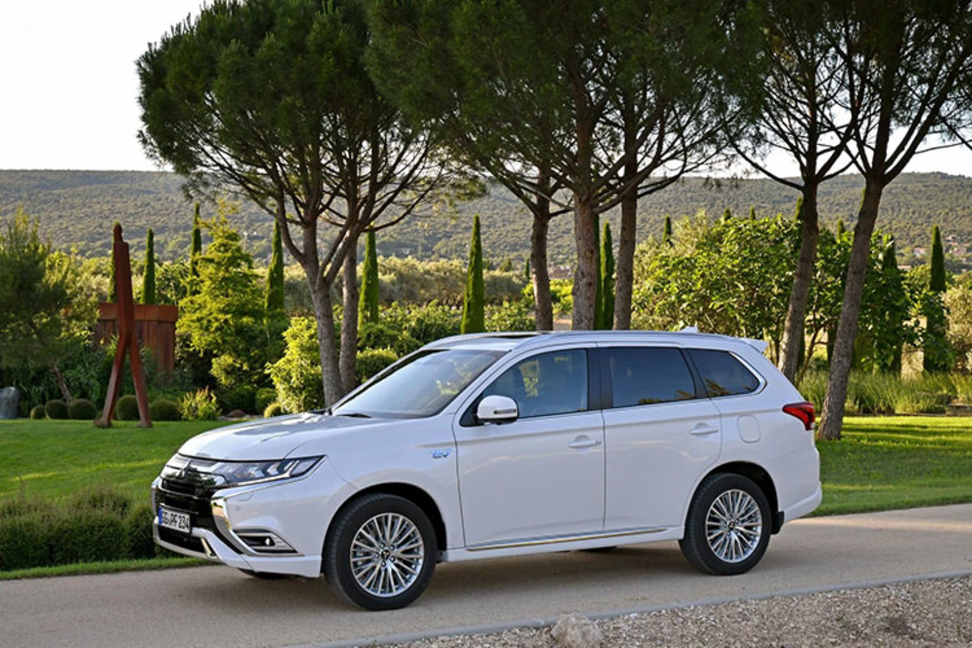 میتسوبیشی اوتلندر پلاگین هیبرید / Mitsubishi Outlander PHEV 2019