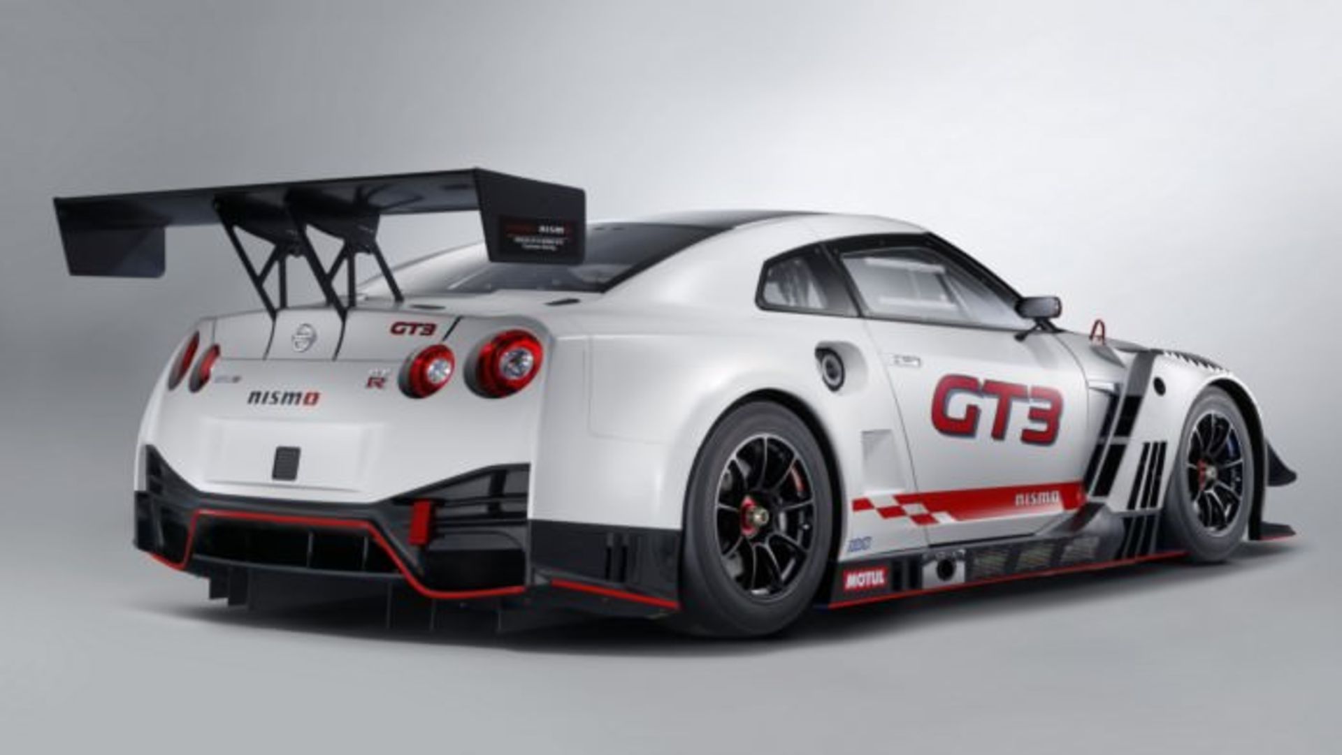 نیسان GT-R