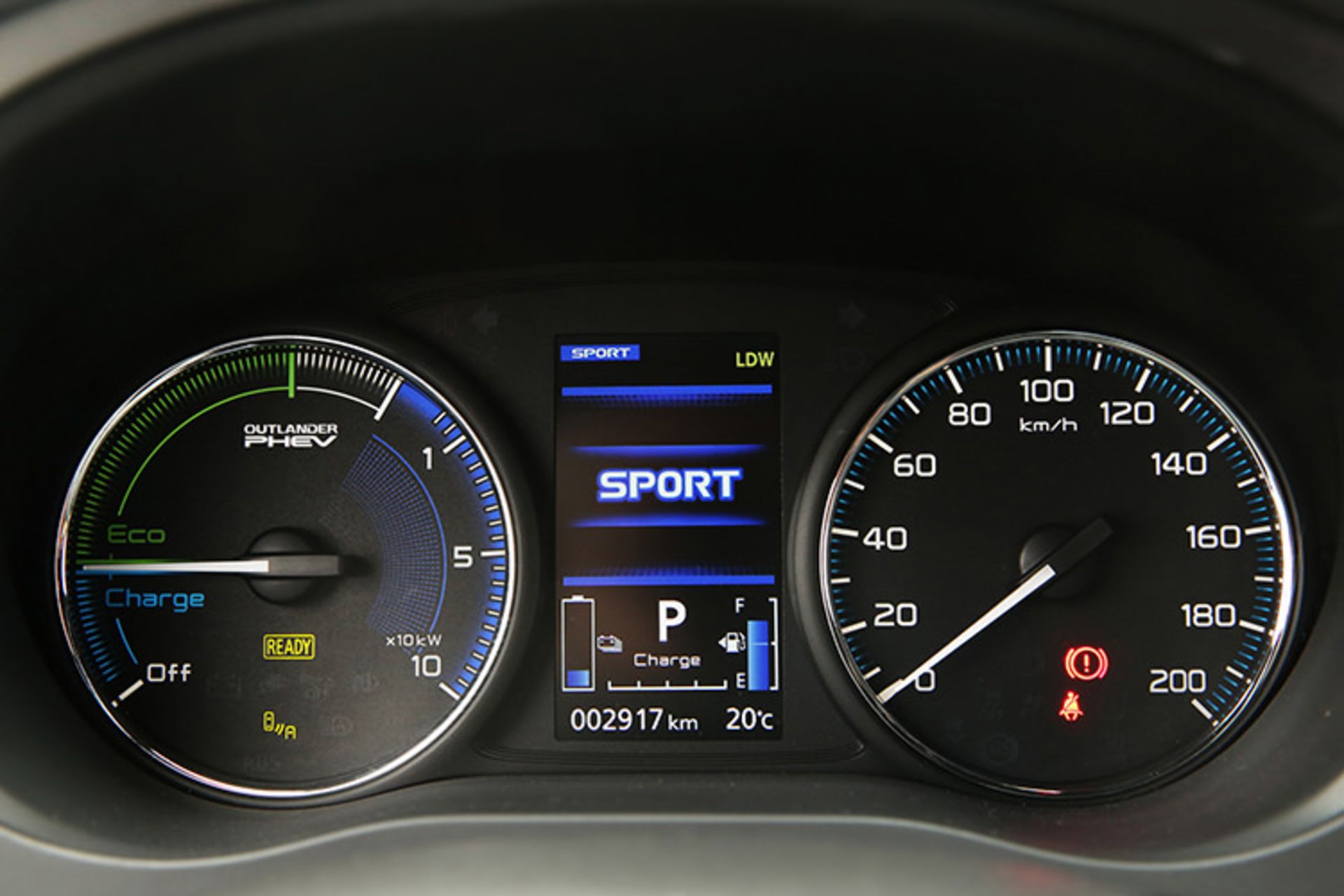 میتسوبیشی اوتلندر پلاگین هیبرید / Mitsubishi Outlander PHEV 2019