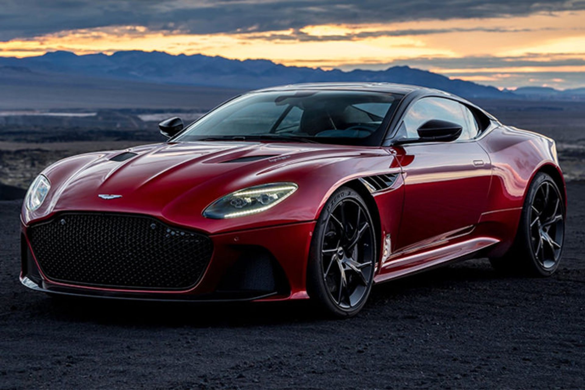 Aston Martin DBS Superleggera / استون مارتین