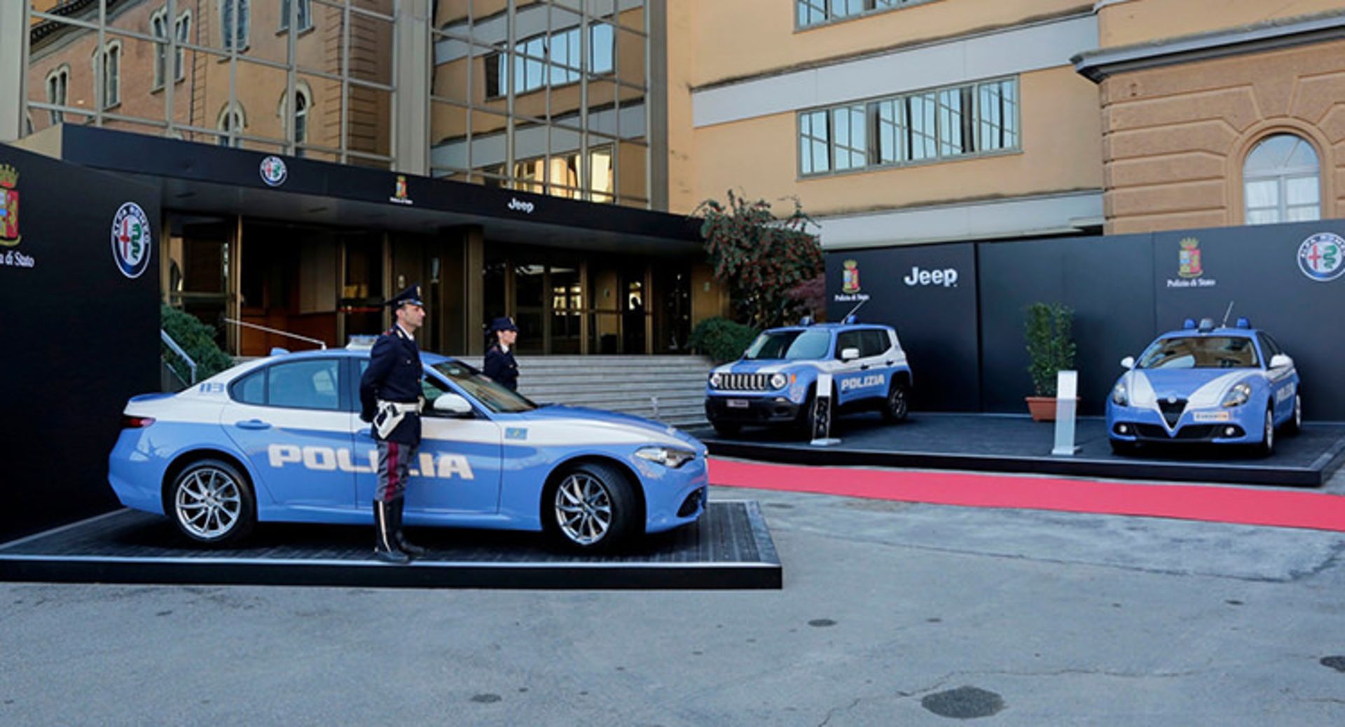 Police Car / خودروی پلیس