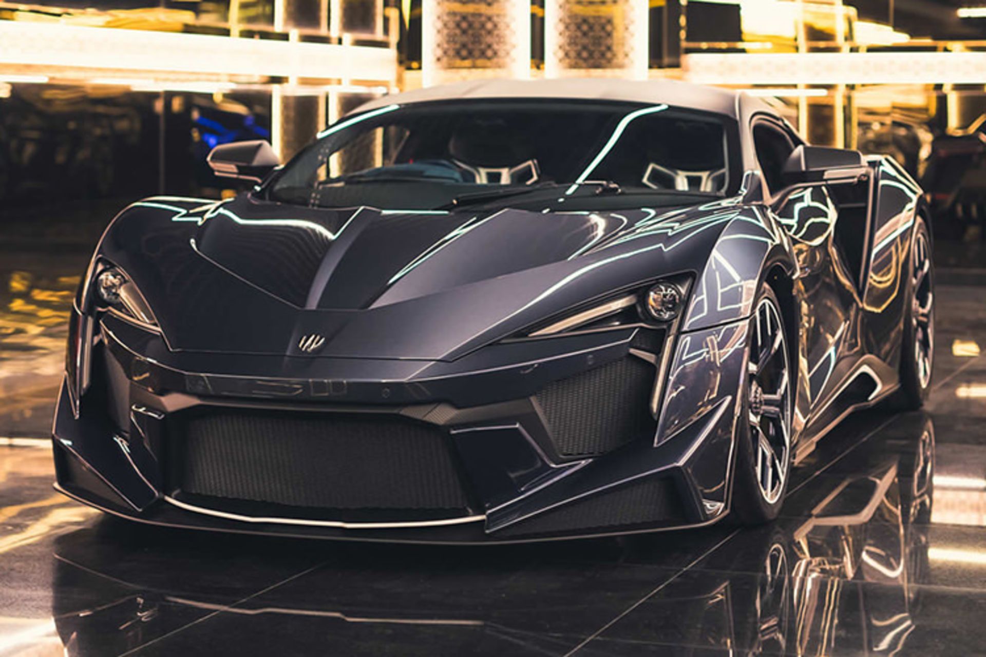 Fenyr SuperSport W Motors / فنیر سوپراسپرت