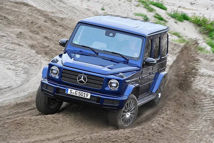 Mercedes-AMG V8 Biturbo engine / پیشرانه خورجینی هشت سیلندر مرسدس AMG