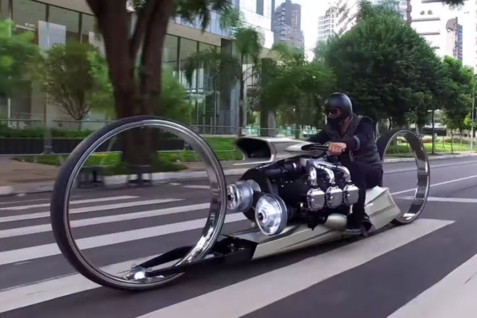 TMC Dumont motorcycle Rolls-Royce / موتورسیکلت تی‌ام‌سی دیومانت رولزرویس