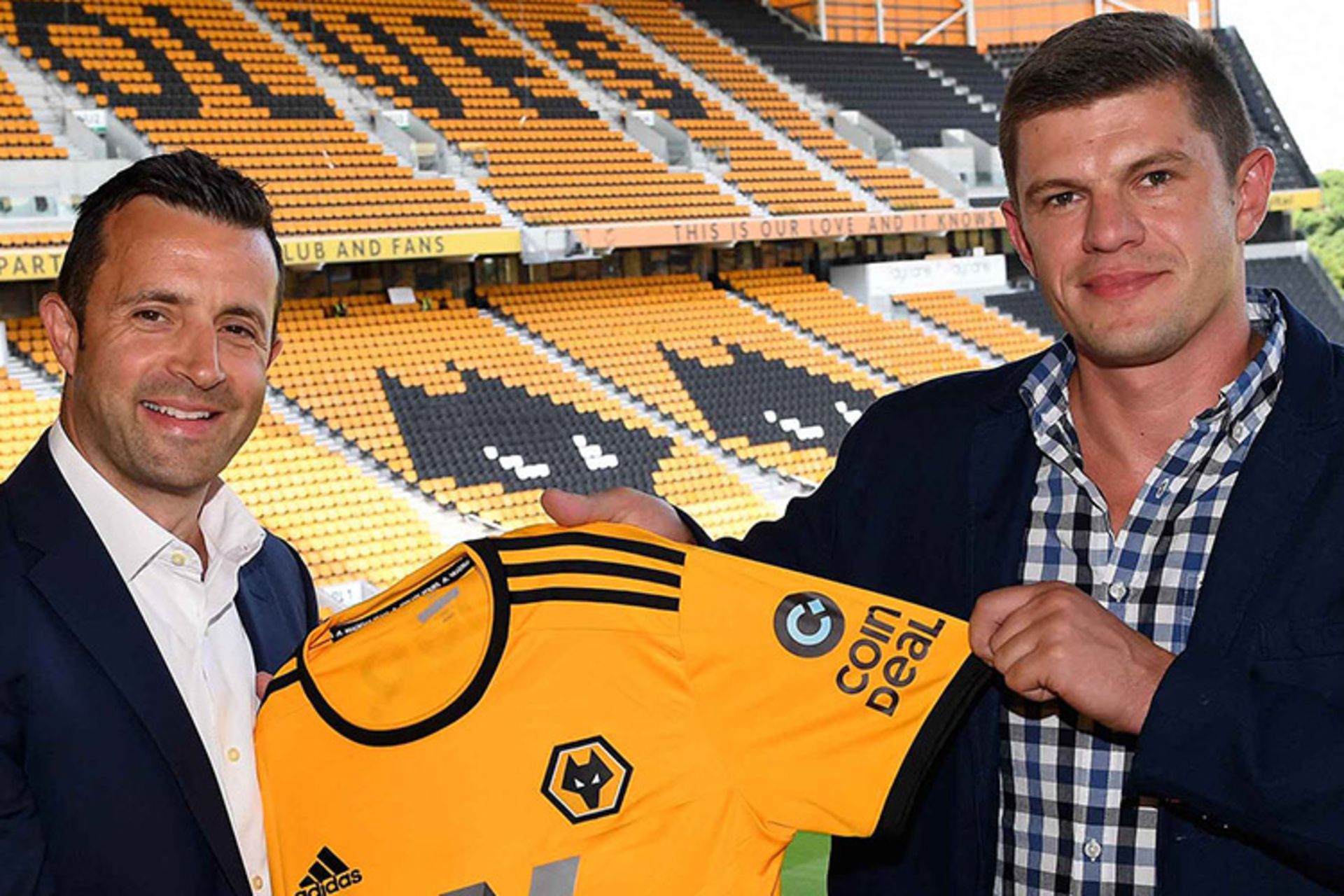 قرارداد بیتکوینی تیم ولورهمپتون