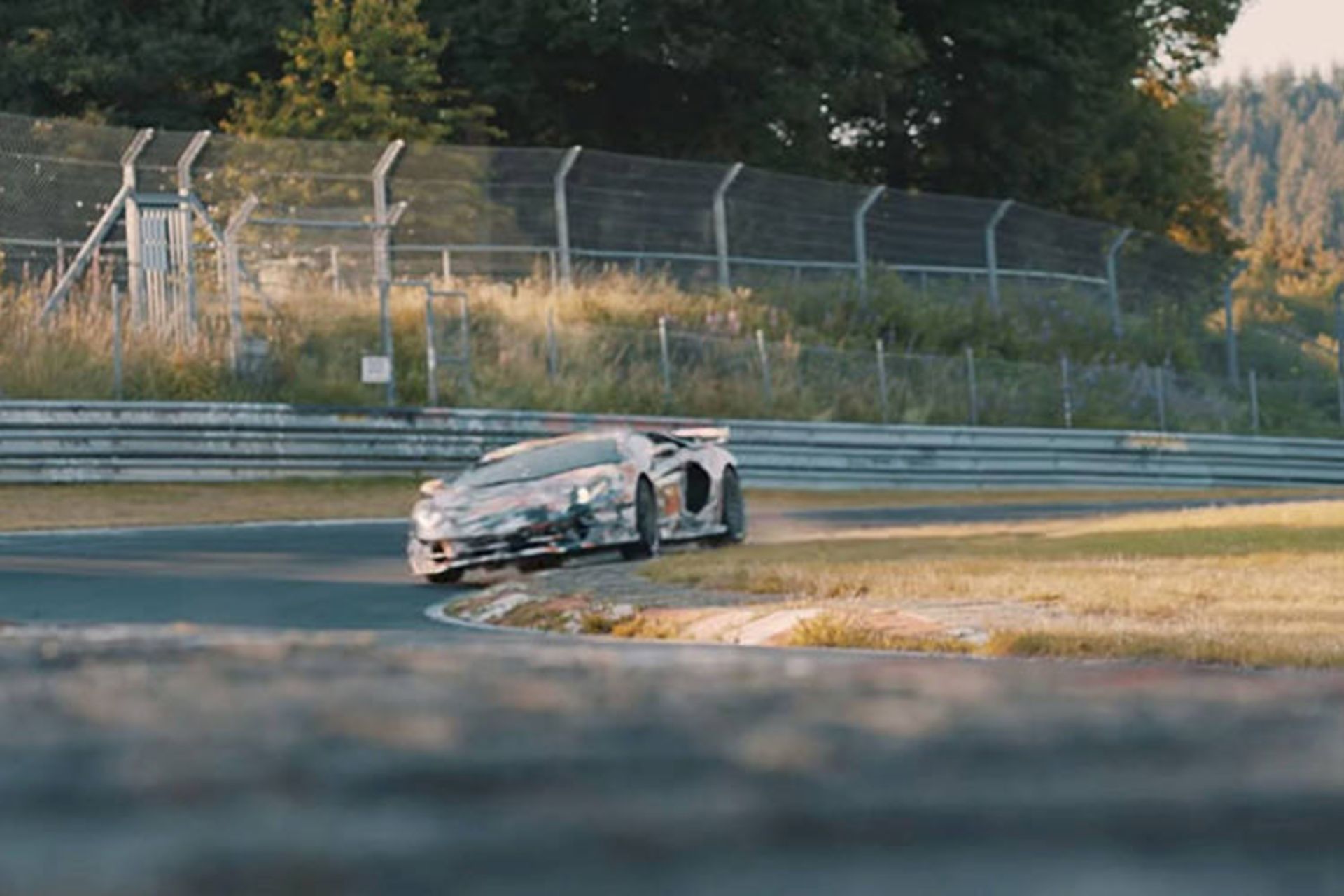 Lamborghini Aventador SVJ / سوپراسپرت لامبورگینی اونتادور SVJ 