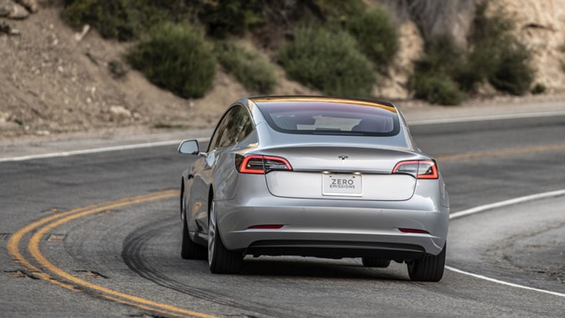 مرجع متخصصين ايران tesla model 3