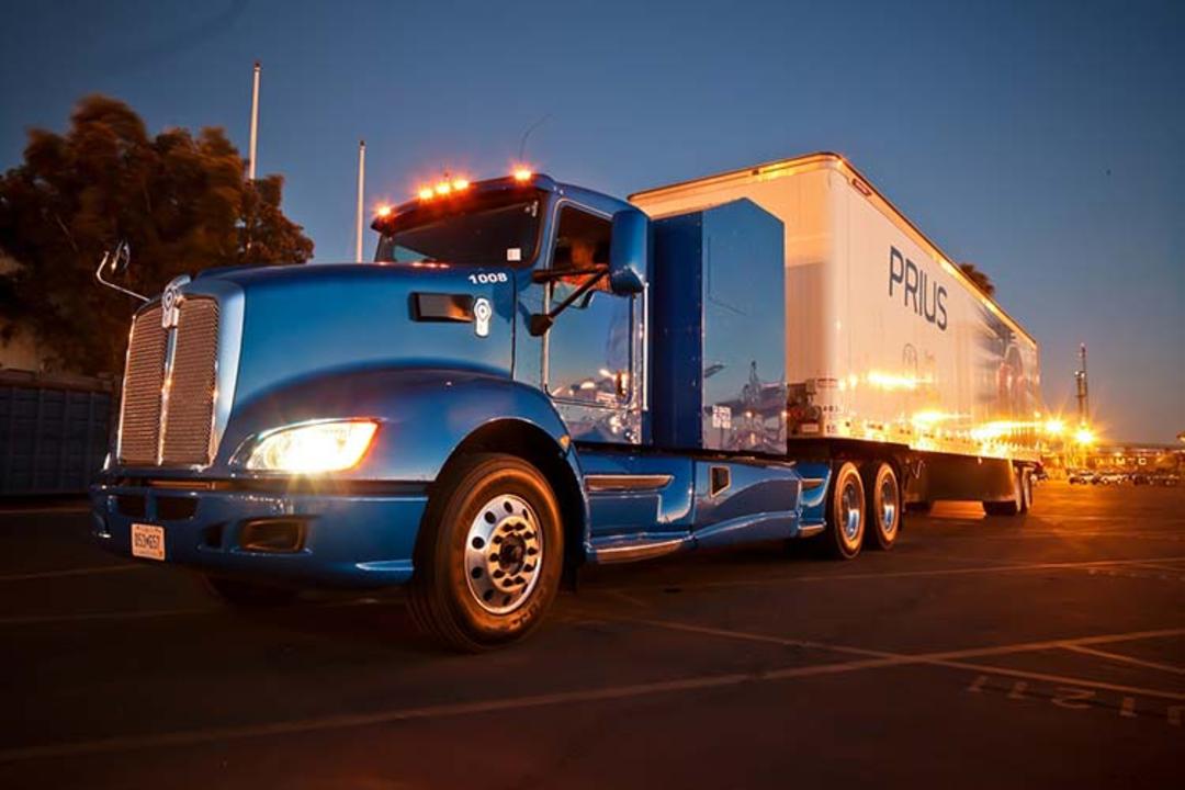Toyota hydrogen fuel cell vehicle / خودروی هیدروژنی پیل سوختی تویوتا