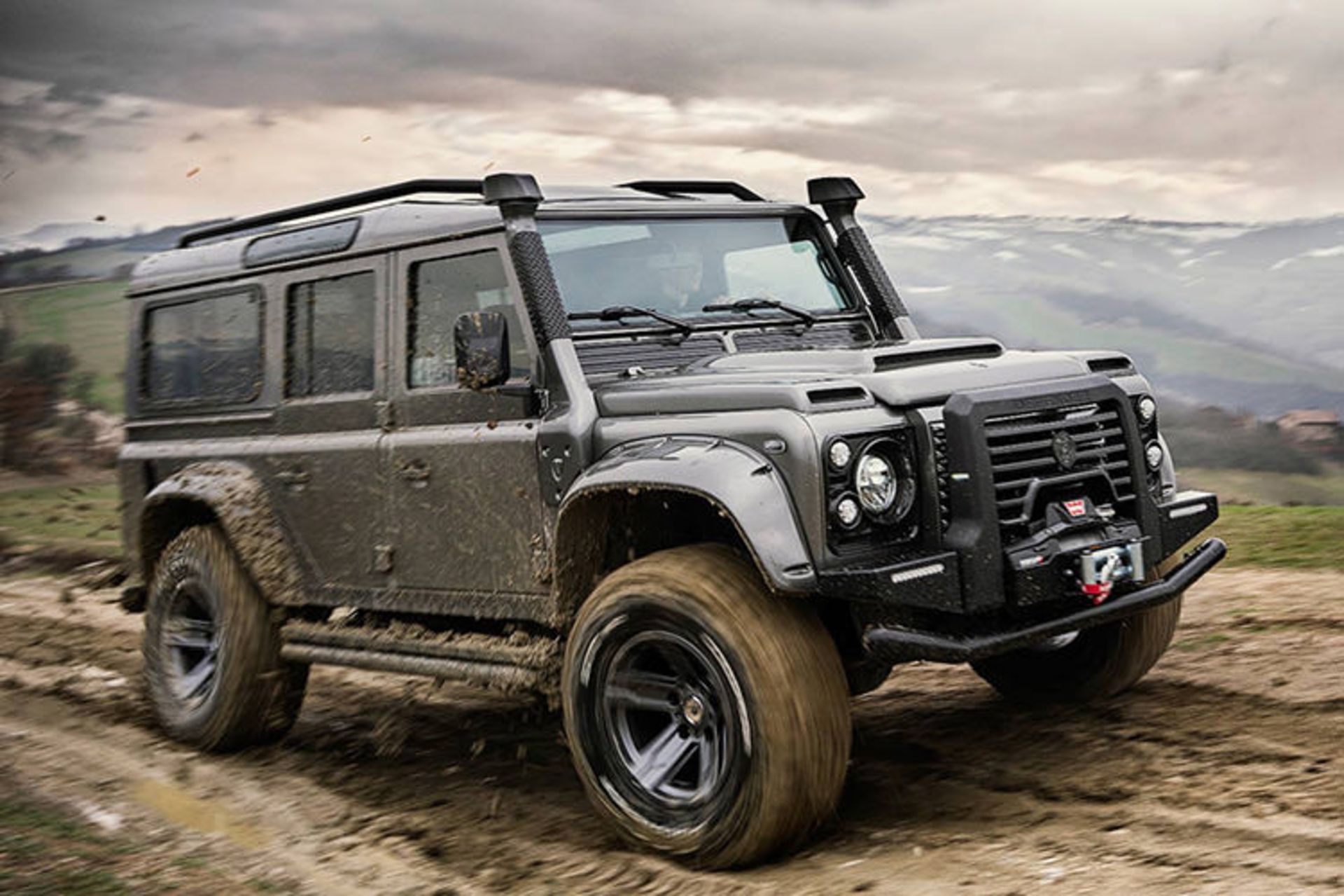 Land Rover Defender / شاسی‌بلند آف‌رود لندرور دیفندر
