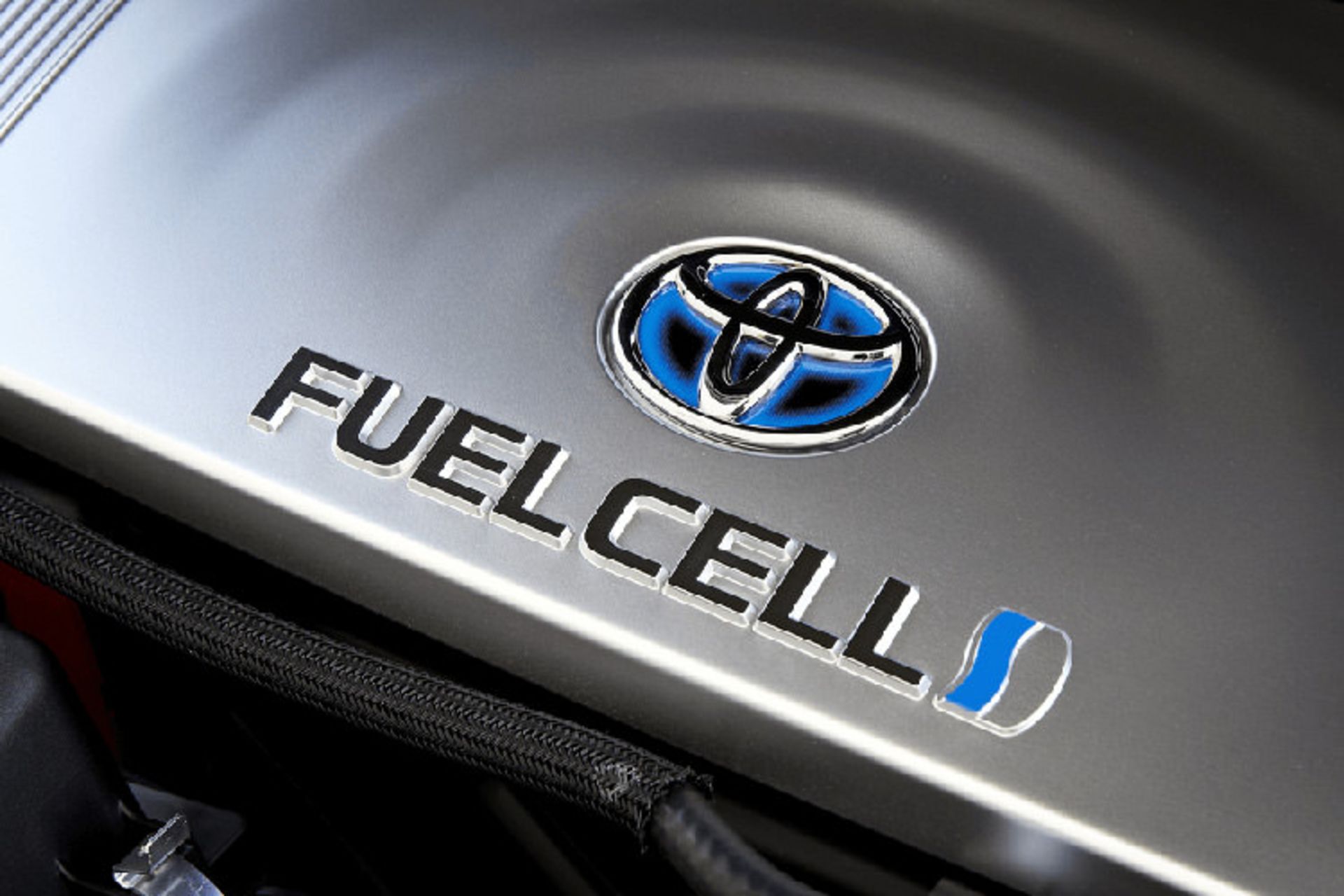 مرجع متخصصين ايران Toyota hydrogen fuel cell vehicle / خودروي هيدروژني پيل سوختي تويوتا
