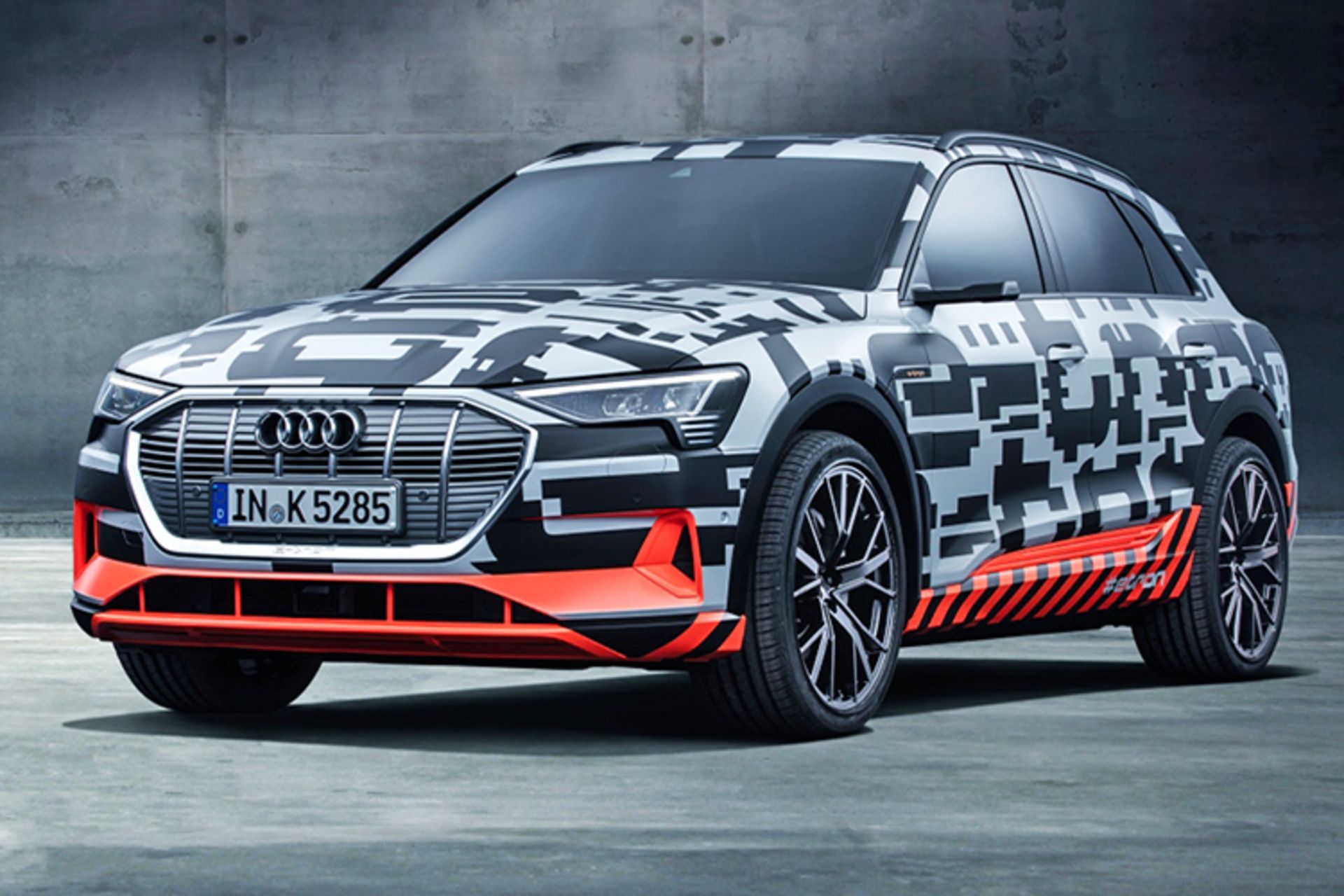 AUDI e-tron
