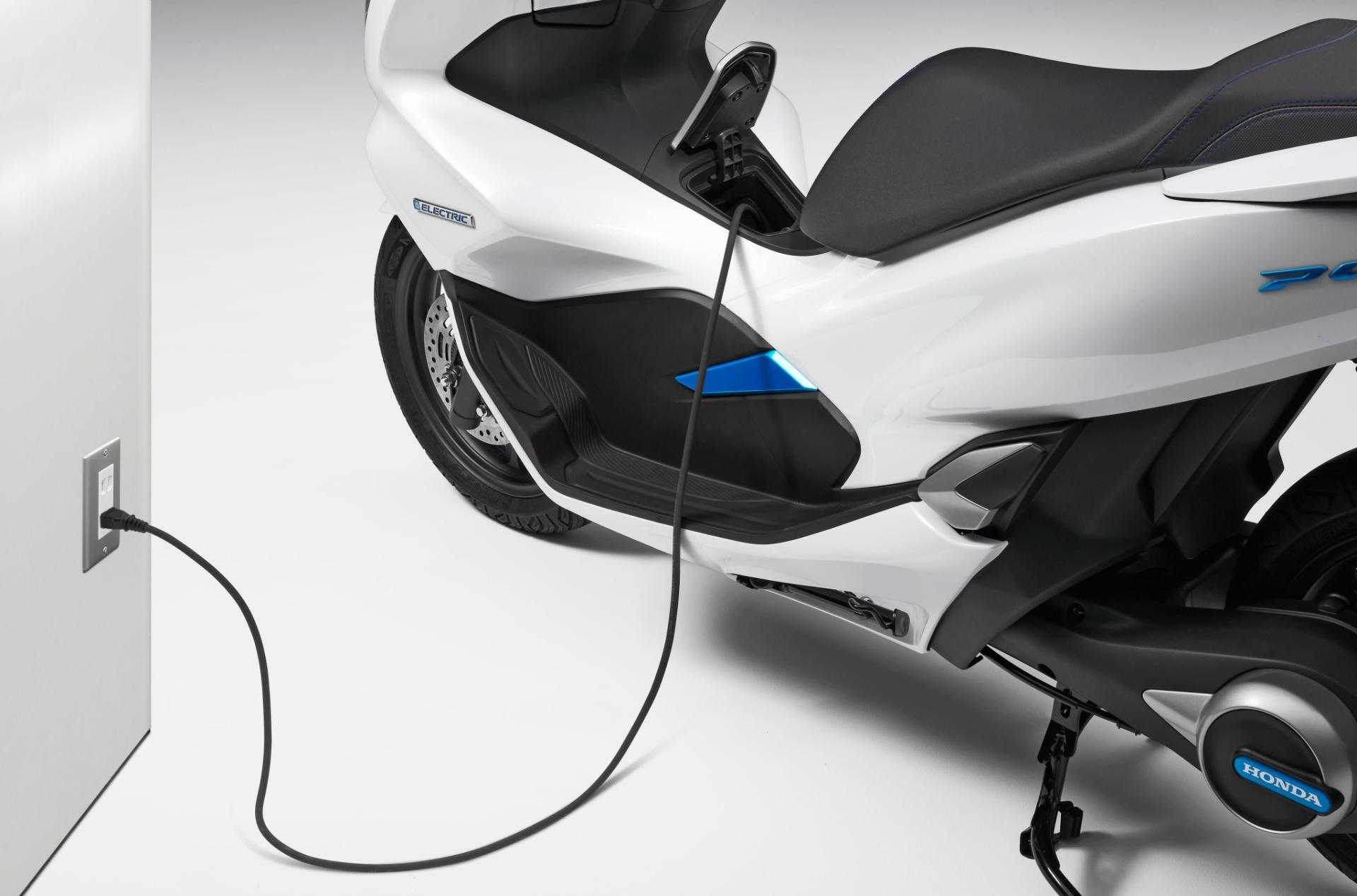 Honda PCX Hybrid / اسکوتر هوندا PCX هیبرید