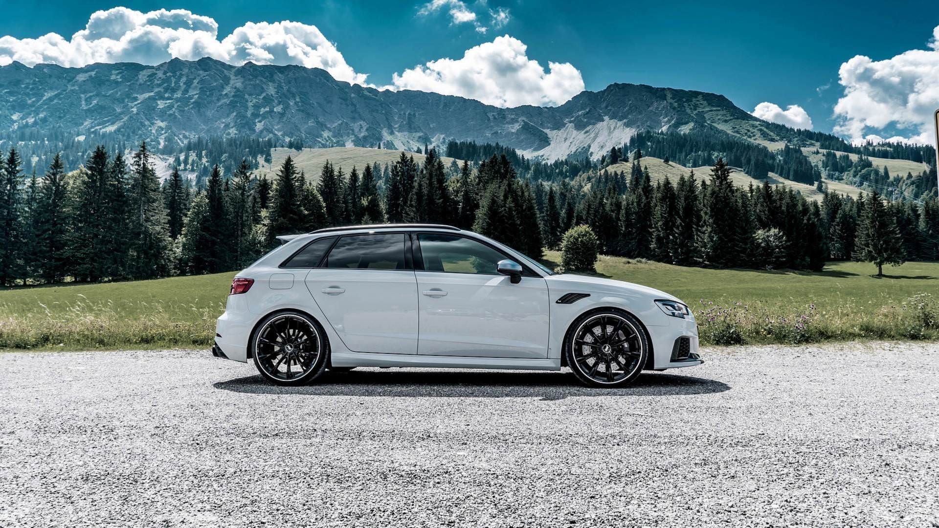 Audi RS3 Sportback / آئودی RS3 اسپرت‌بک