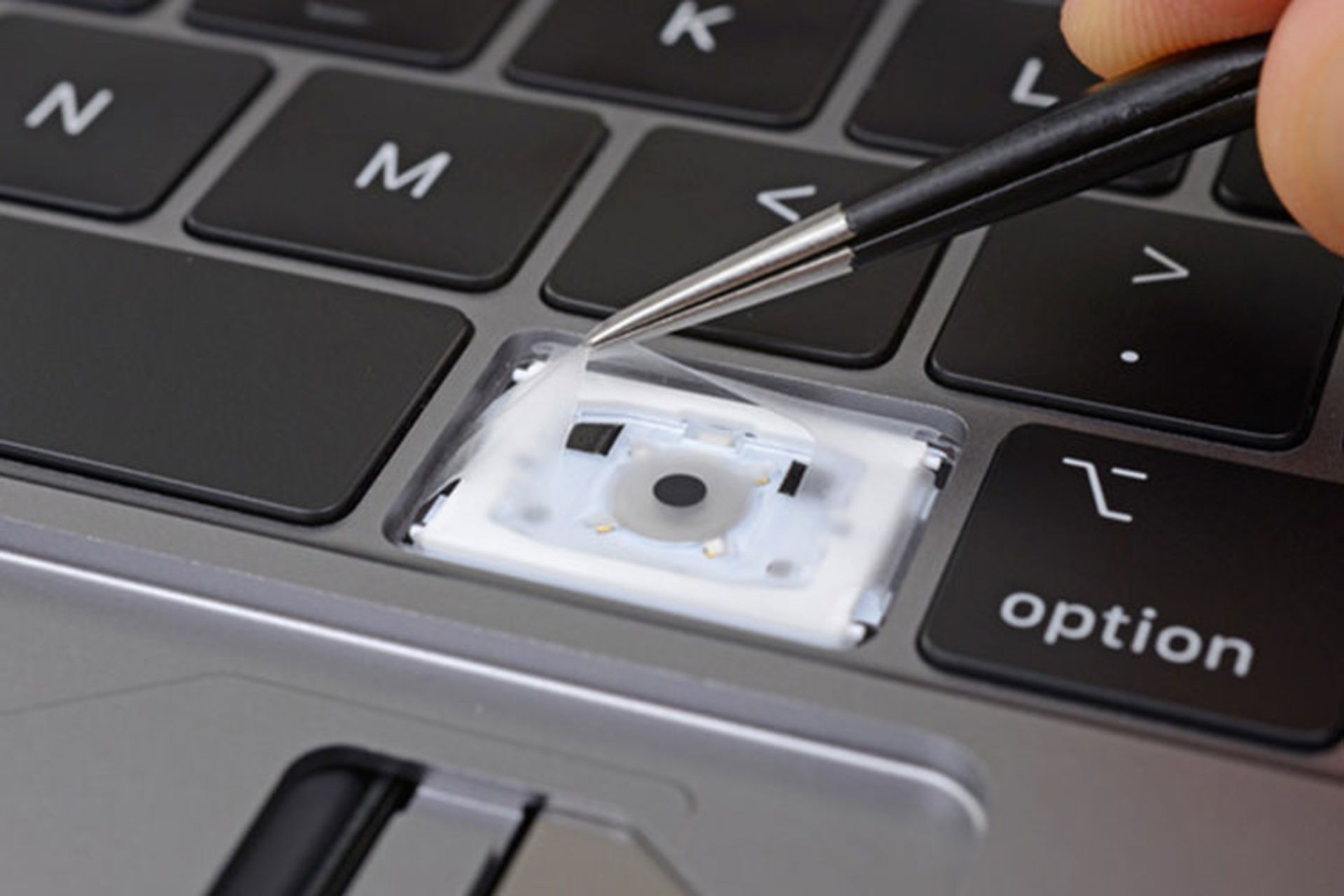 کیبورد مک‌بوک‌پرو