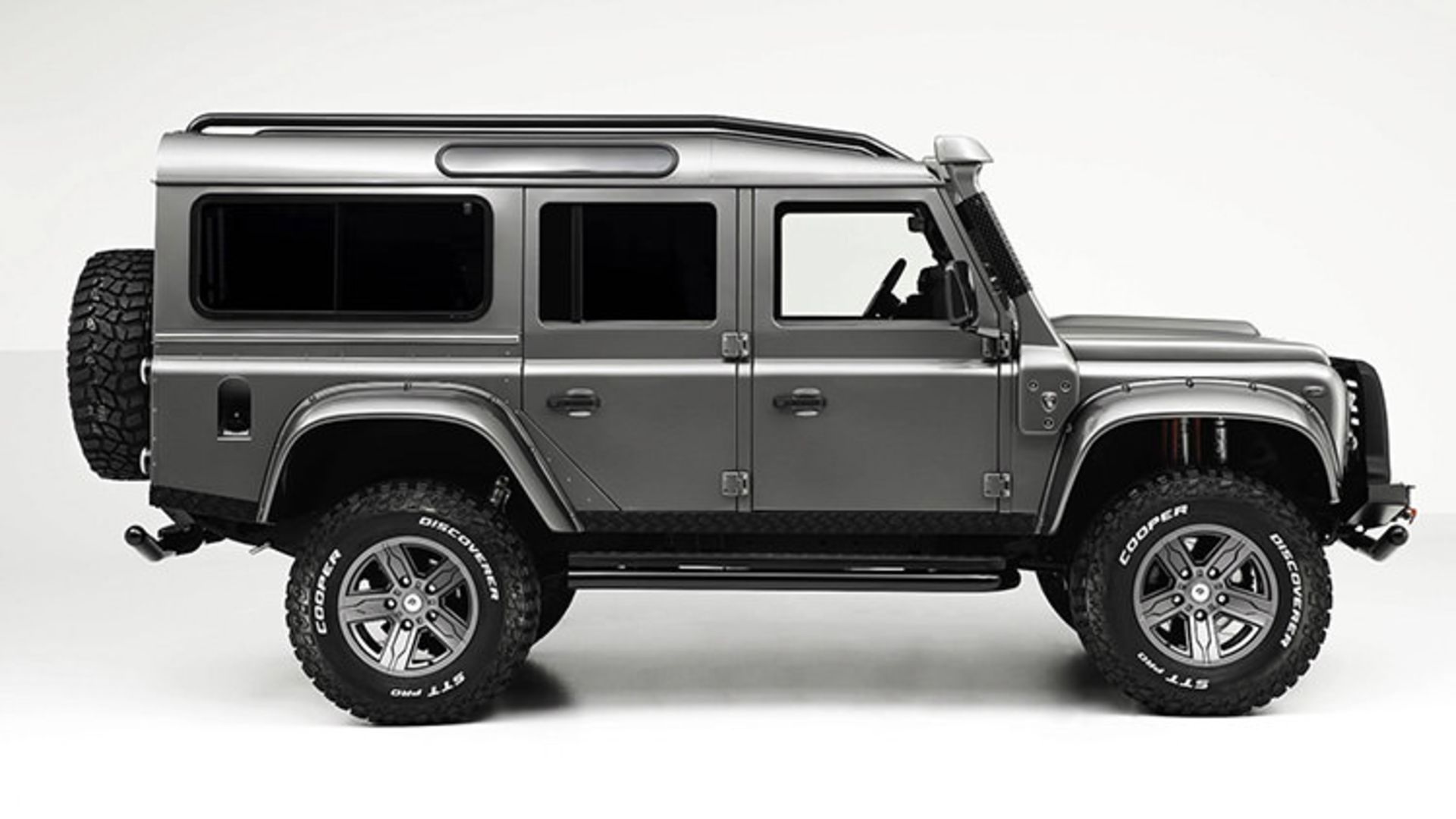 Land Rover Defender / شاسی‌بلند آف‌رود لندرور دیفندر