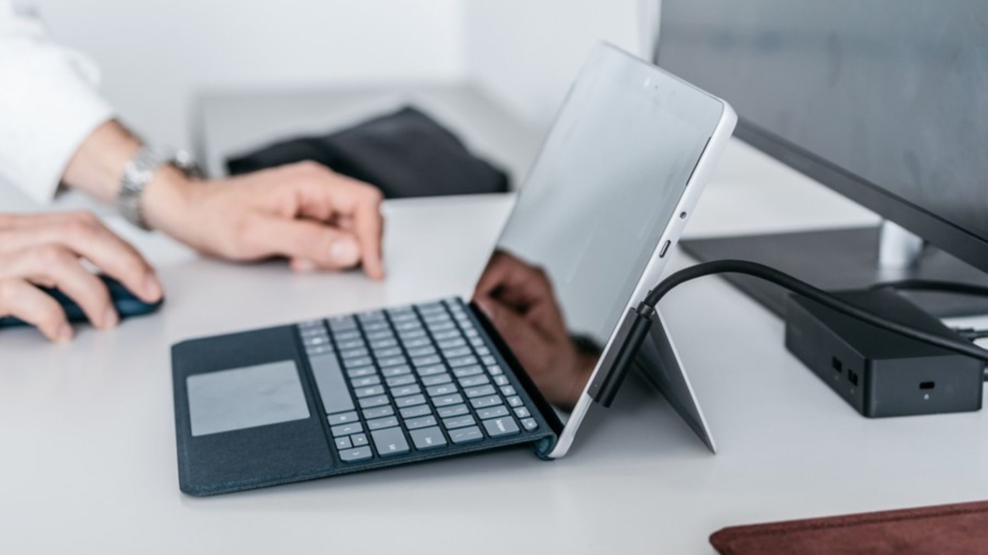سرفیس گو / Surface Go