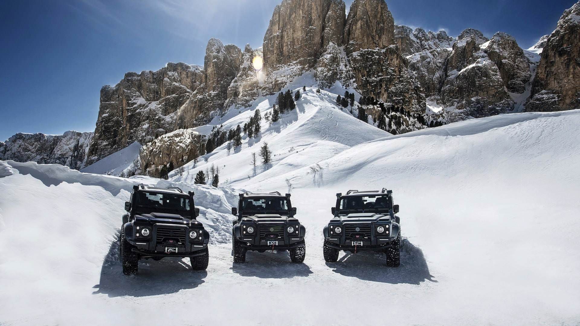 Land Rover Defender / شاسی‌بلند آف‌رود لندرور دیفندر