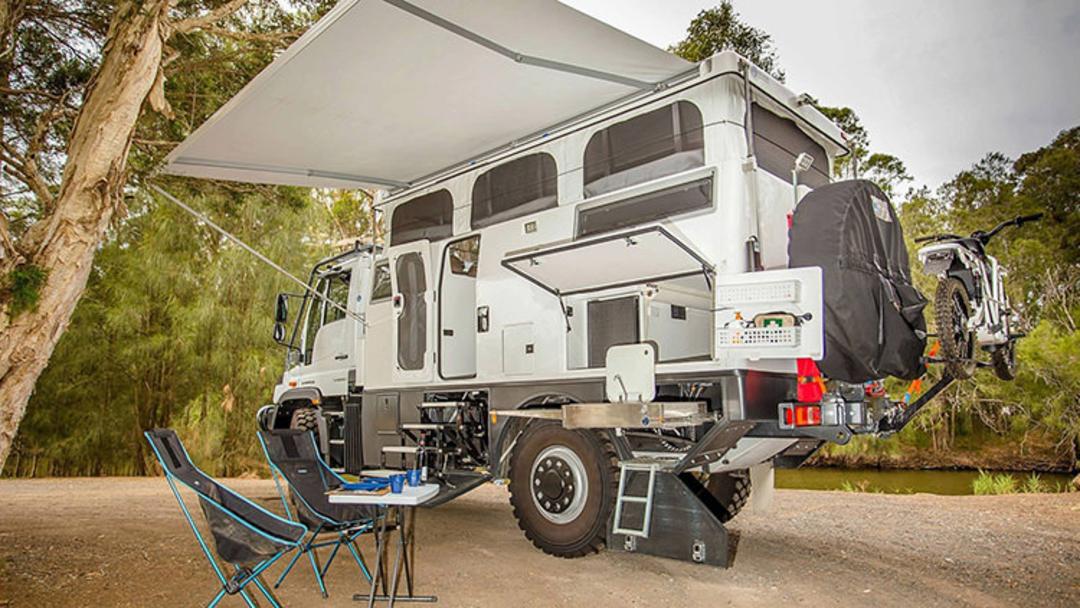 Mercedes Unimog Explorer XPR440 / ون کمپر مرسدس بنز یونیماگ اکسپلورر 