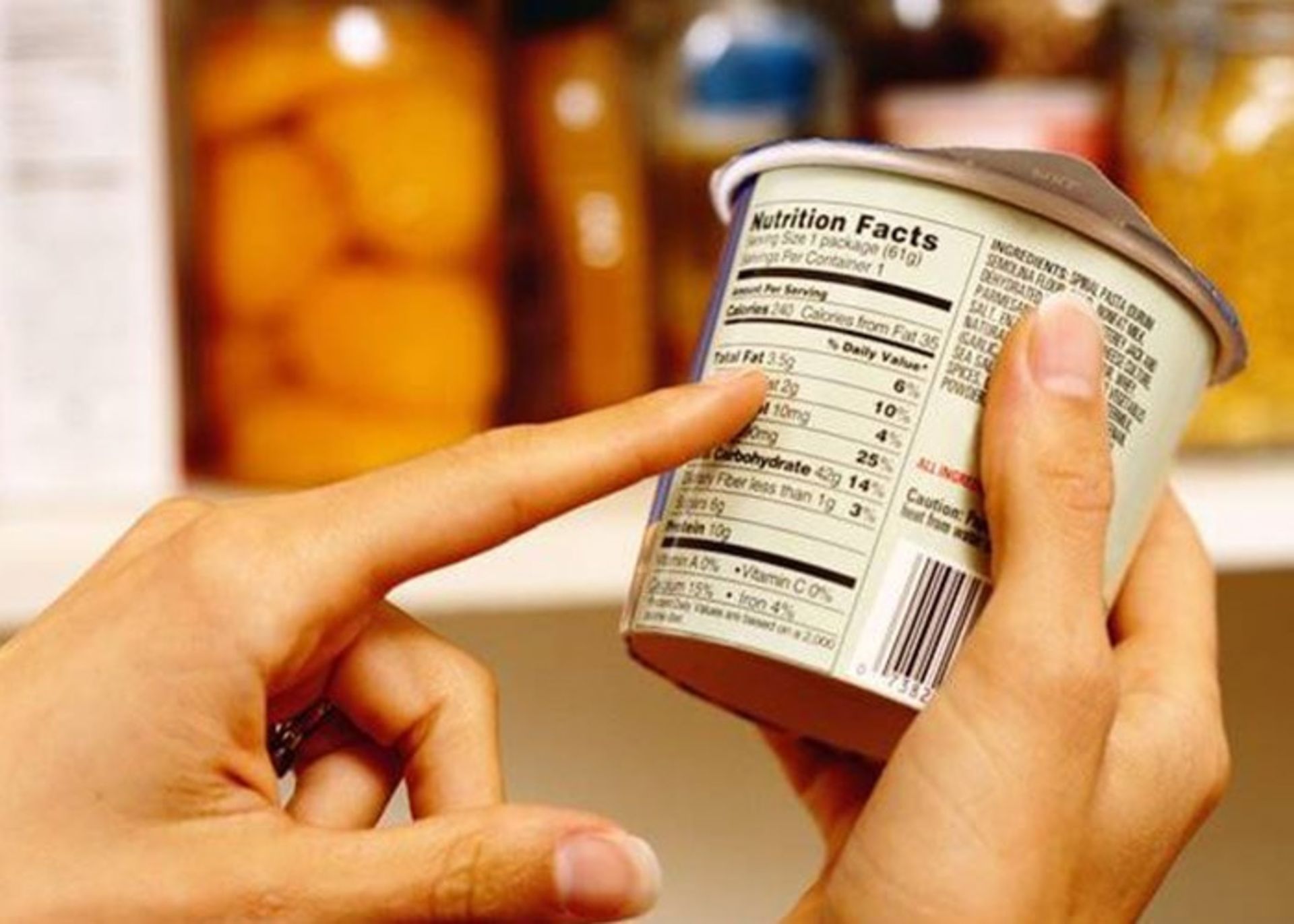 دقت کردن به برچس غذاها