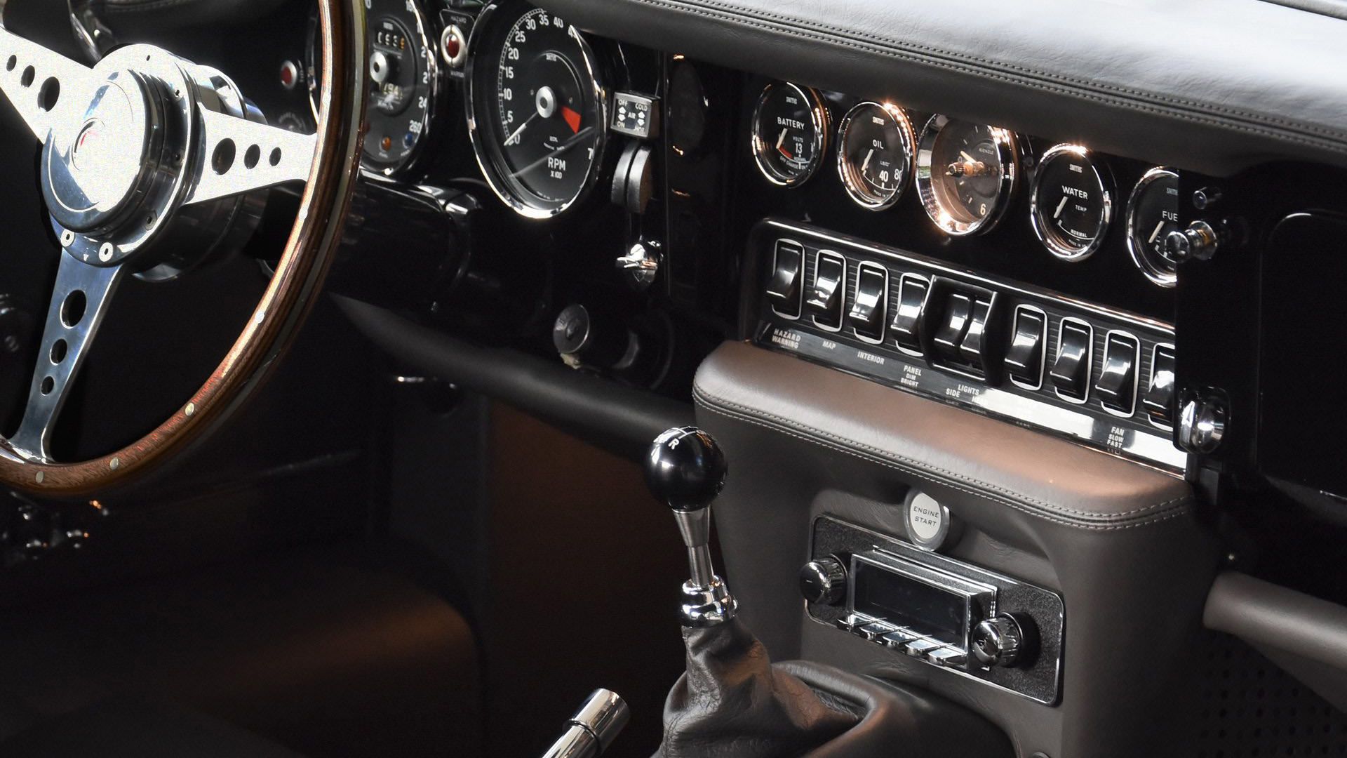 Jaguar E-Type Series 3 / جگوار ای-تایپ سری ۳