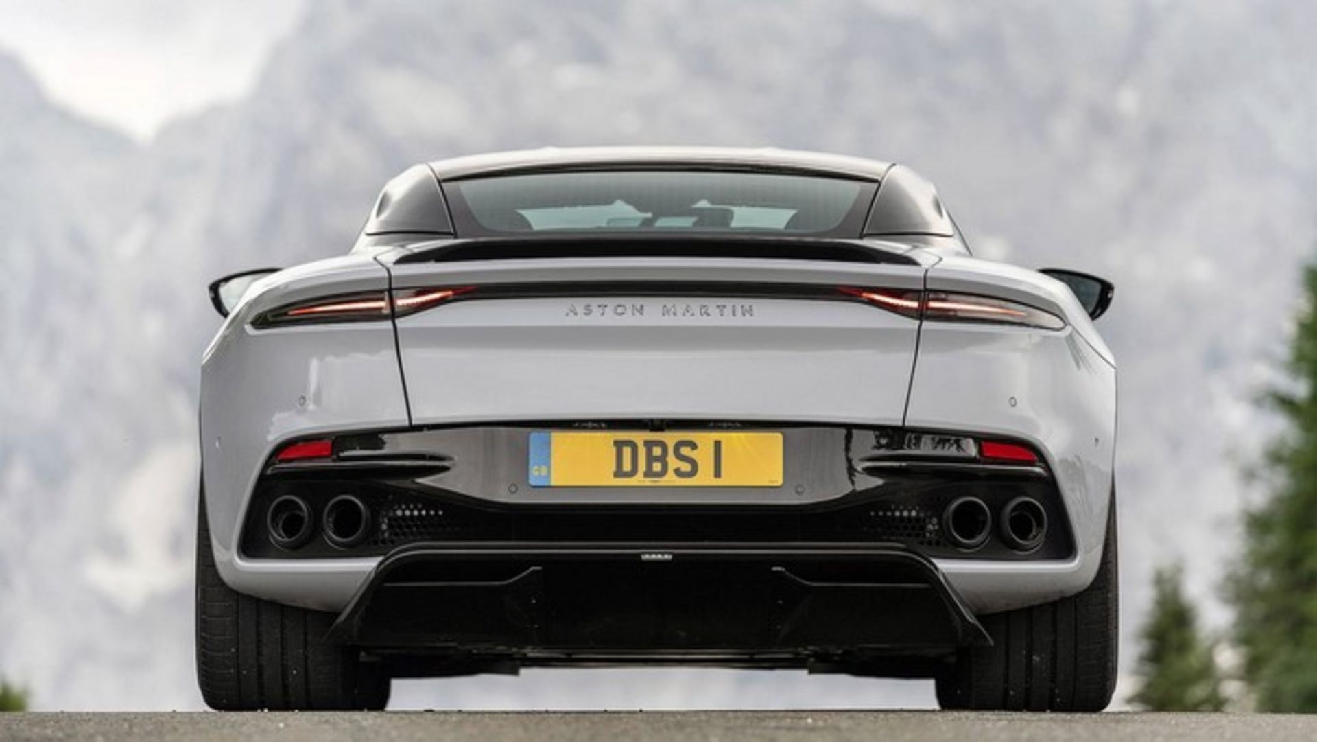 2019 Aston Martin DBS Superleggera