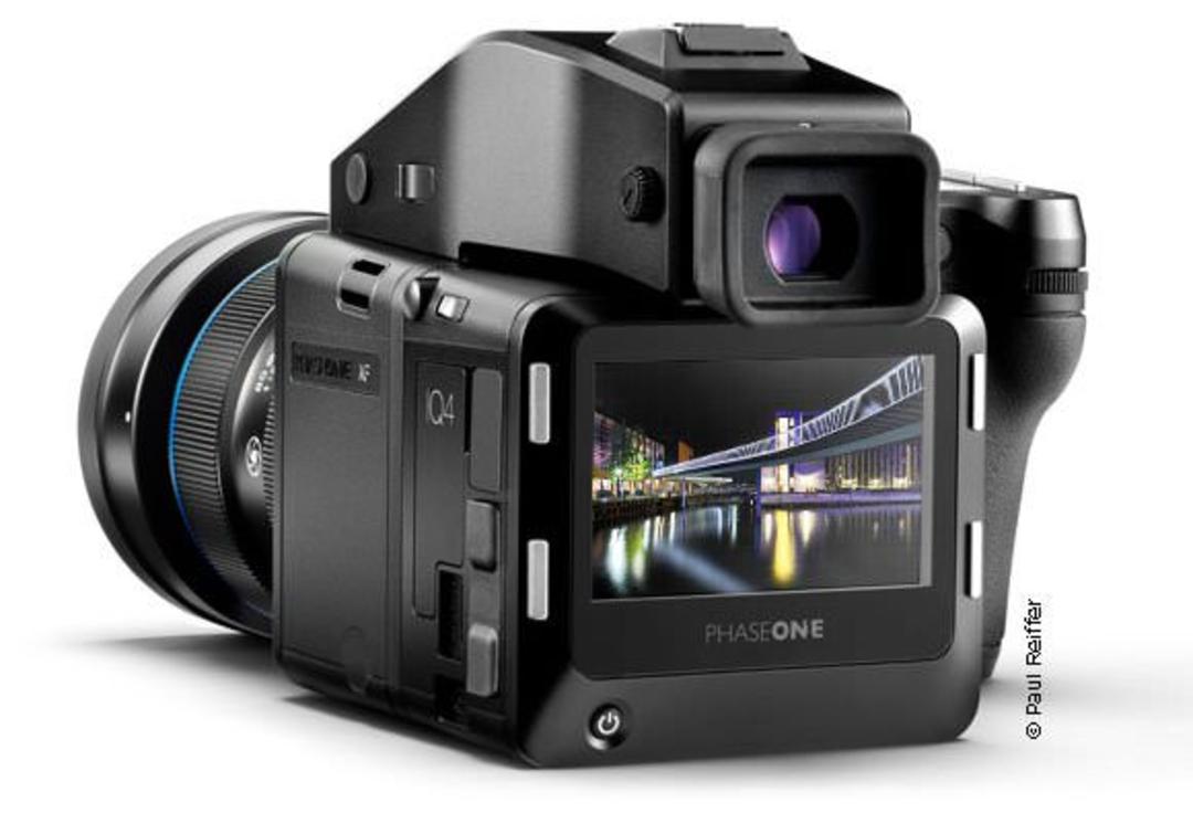 فیز وان Phase One IQ4