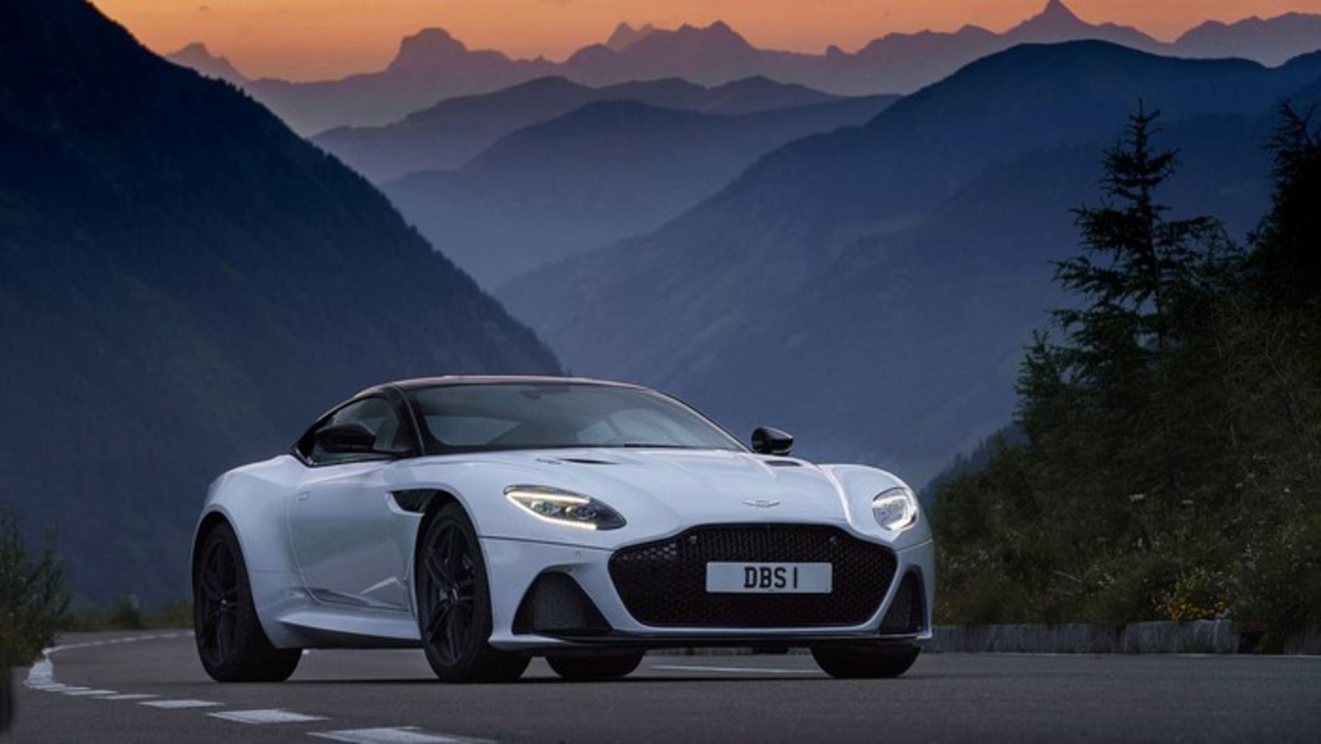 2019 Aston Martin DBS Superleggera