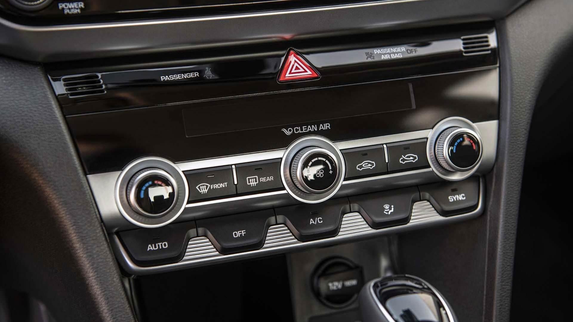 2019 Hyundai Elantra / سدان هیوندای النترا 2019