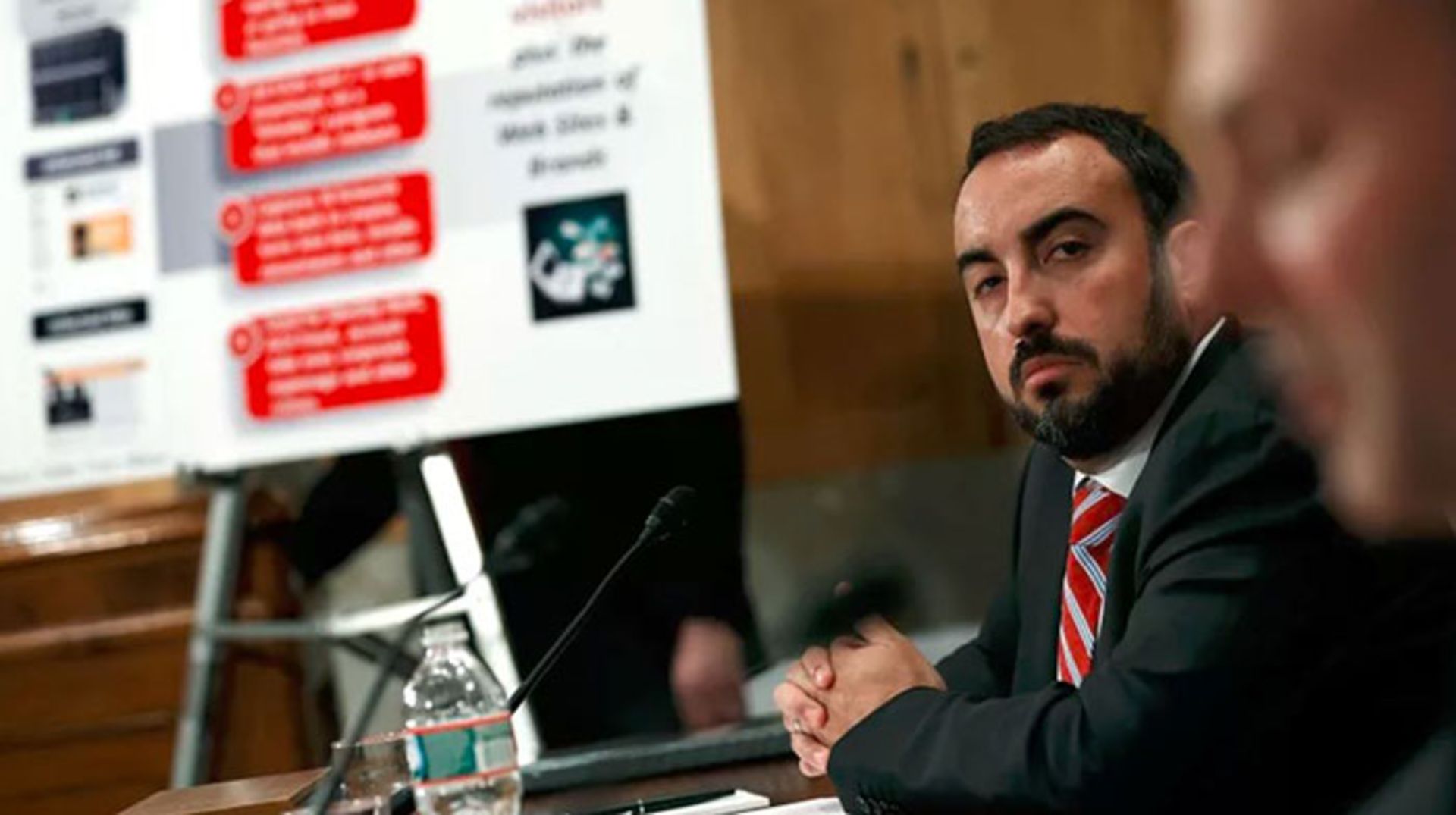 الکس استاموس