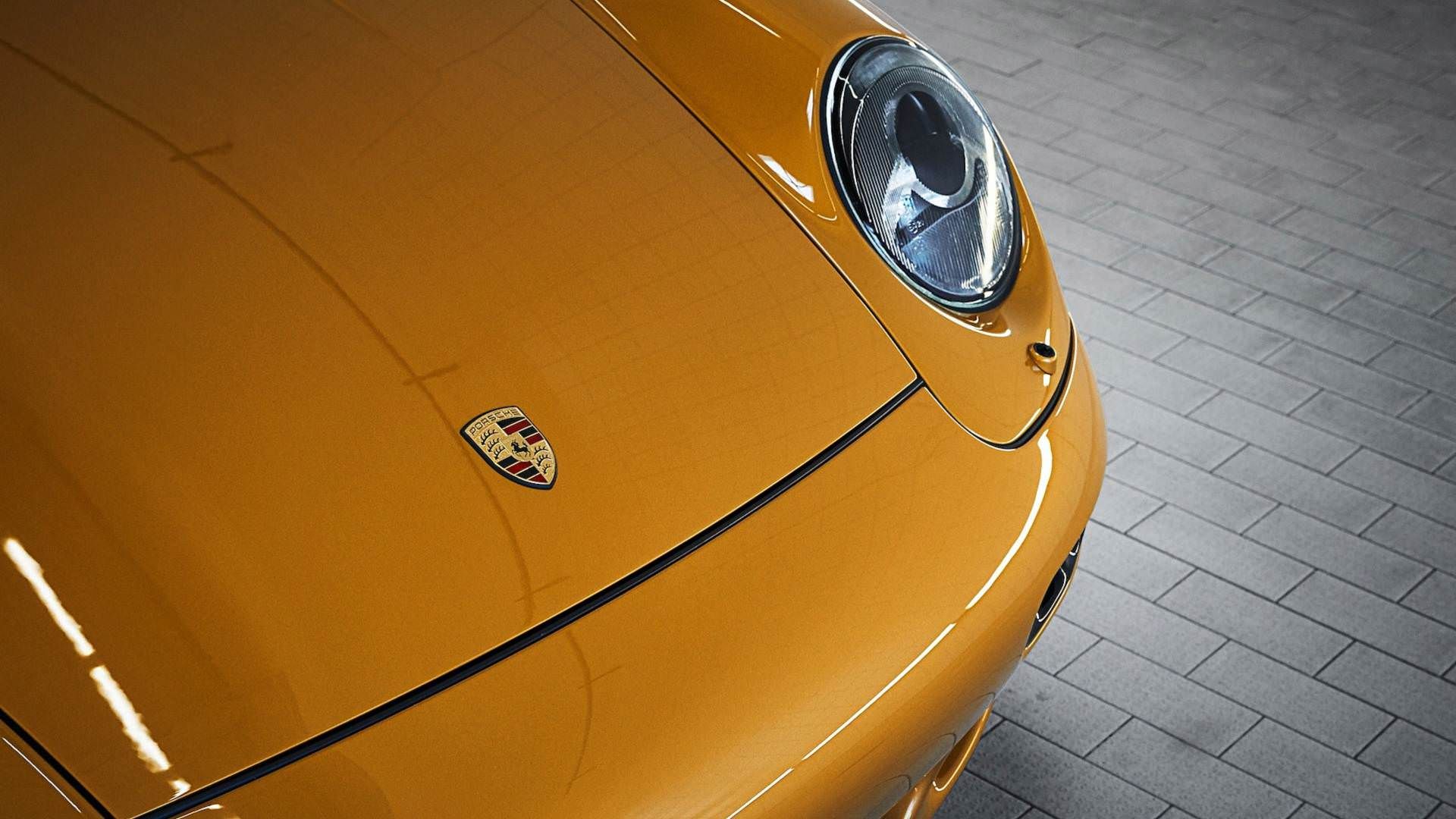 Porsche 911 Gold 993