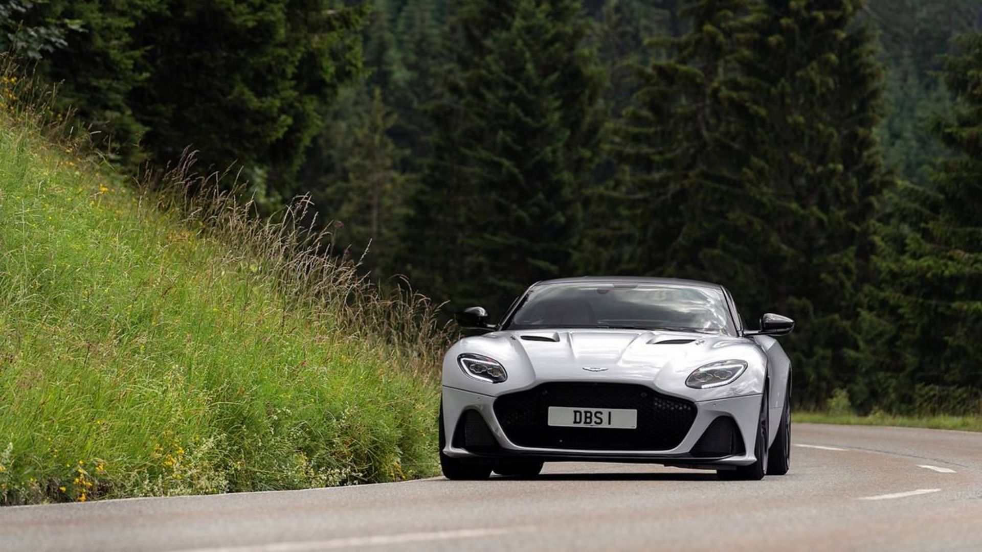 2019 Aston Martin DBS Superleggera