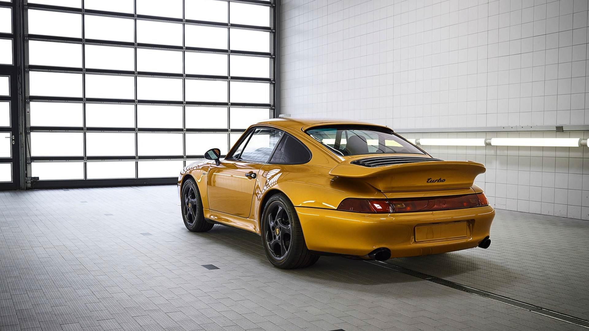 Porsche 911 Gold 993