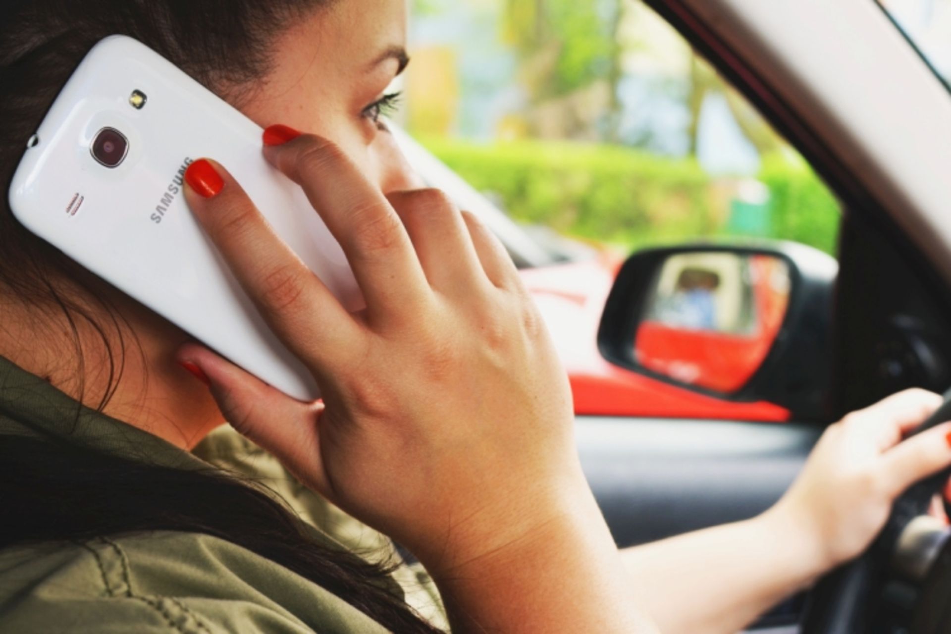 phone caling in driving